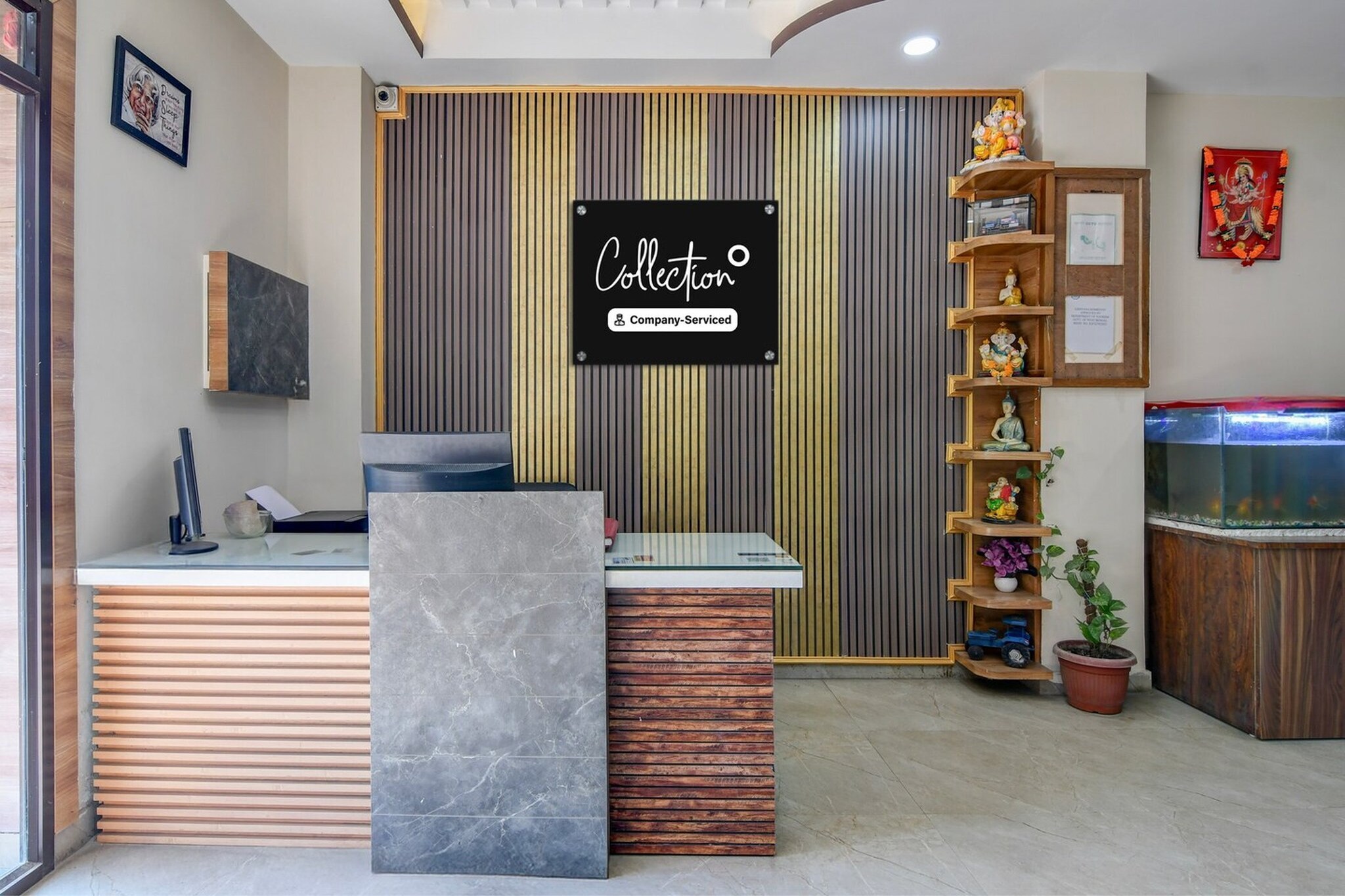Ground floor: (bedroom(double bed, TV, seating area, electric kettle, air conditioning, telephone), bathroom(bathtub or shower, washbasin, toilet, Towels incl., shampoo, body soap, hot water))