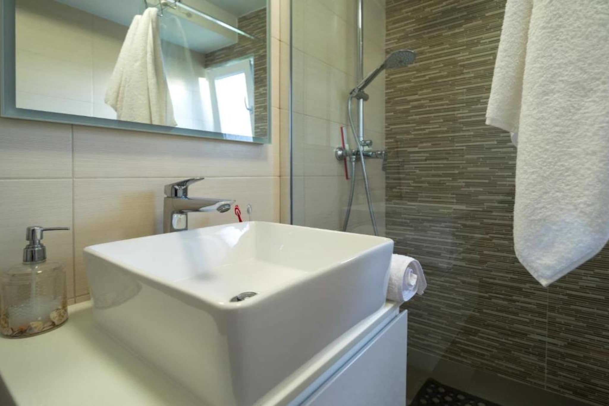 Istra Green Soul Apartment - Two Bedroom Apartment  with Terrace-Badkamer