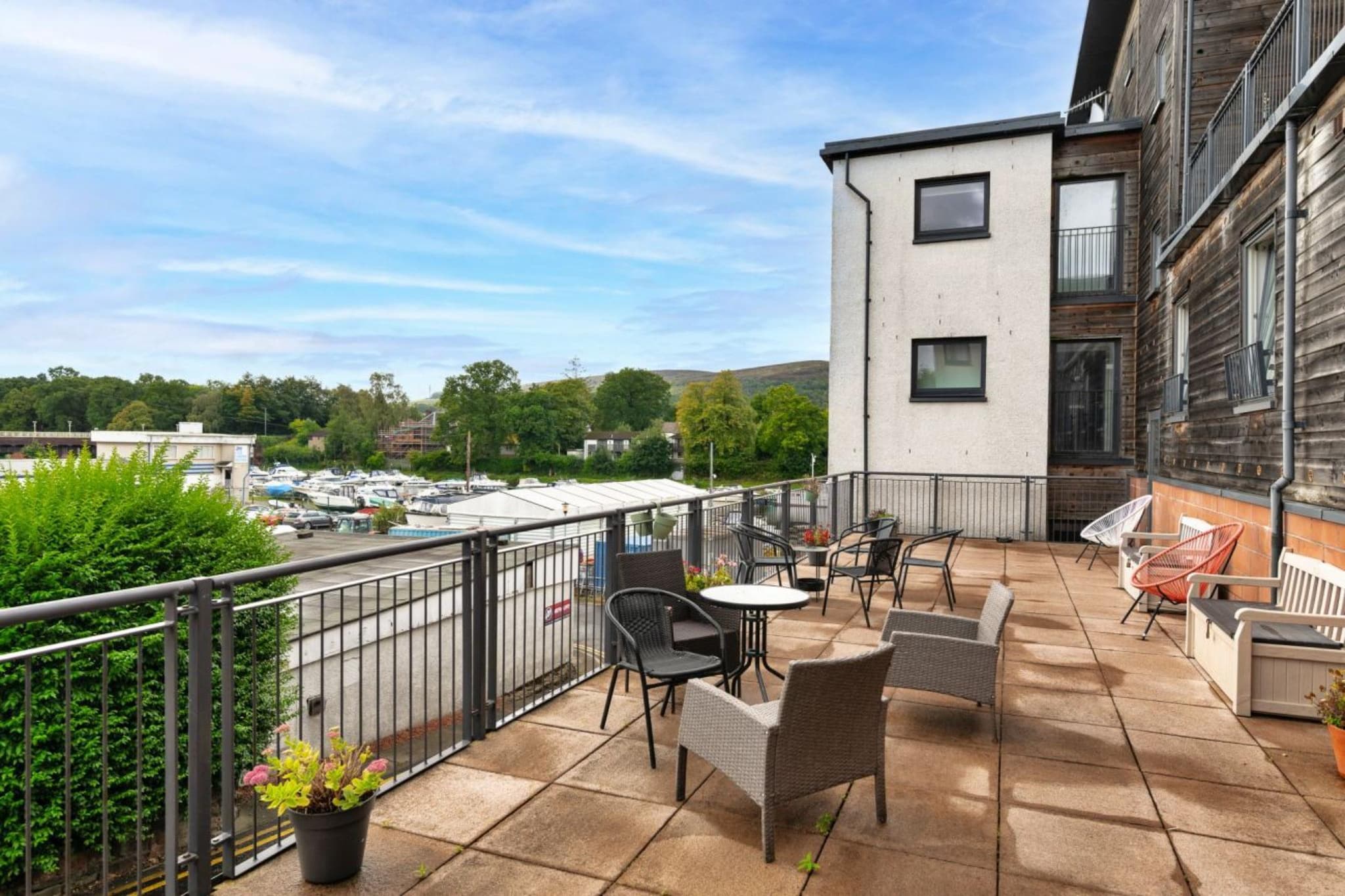 Riverside View - Terrasbalkon