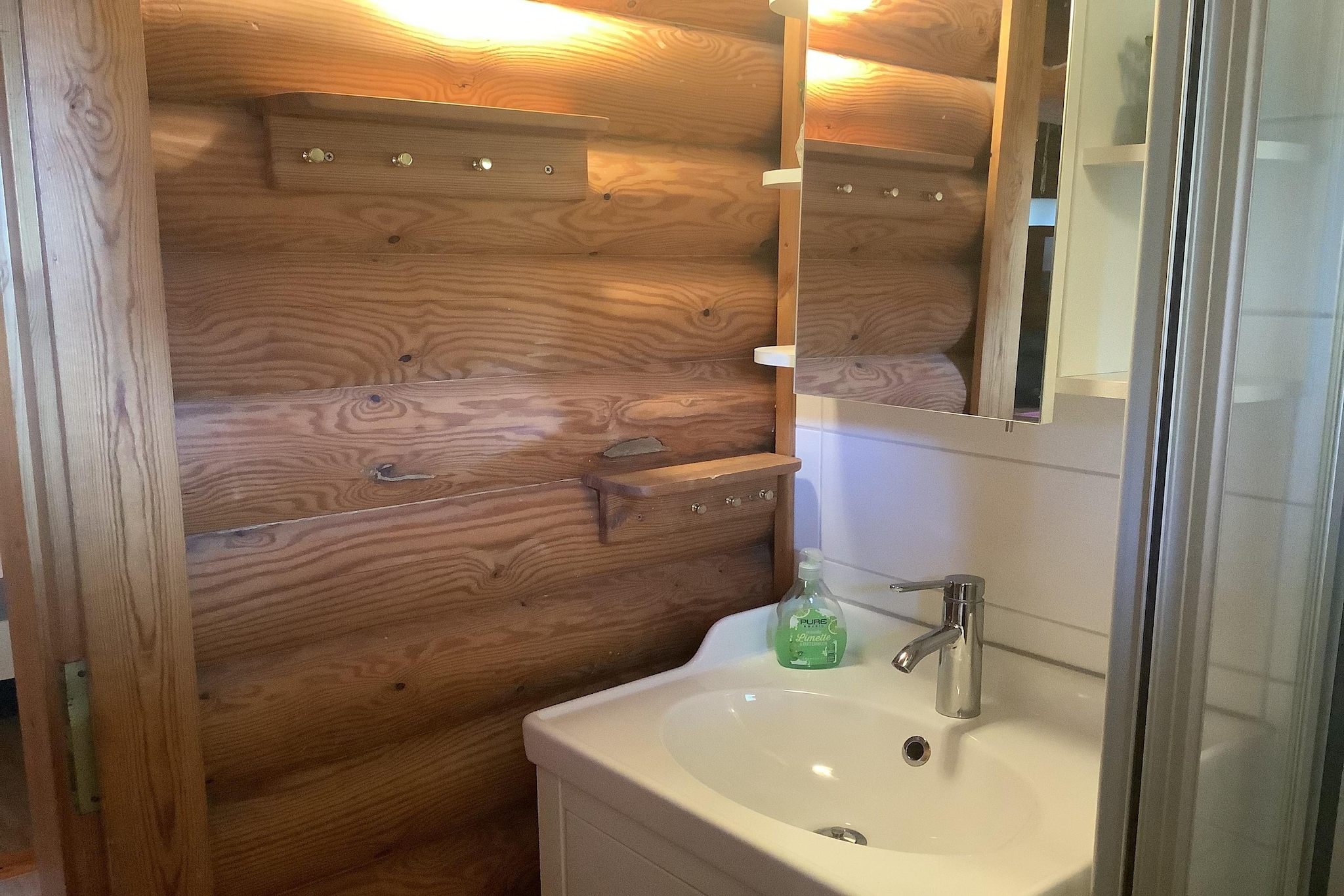 Blockhaus-Badezimmer