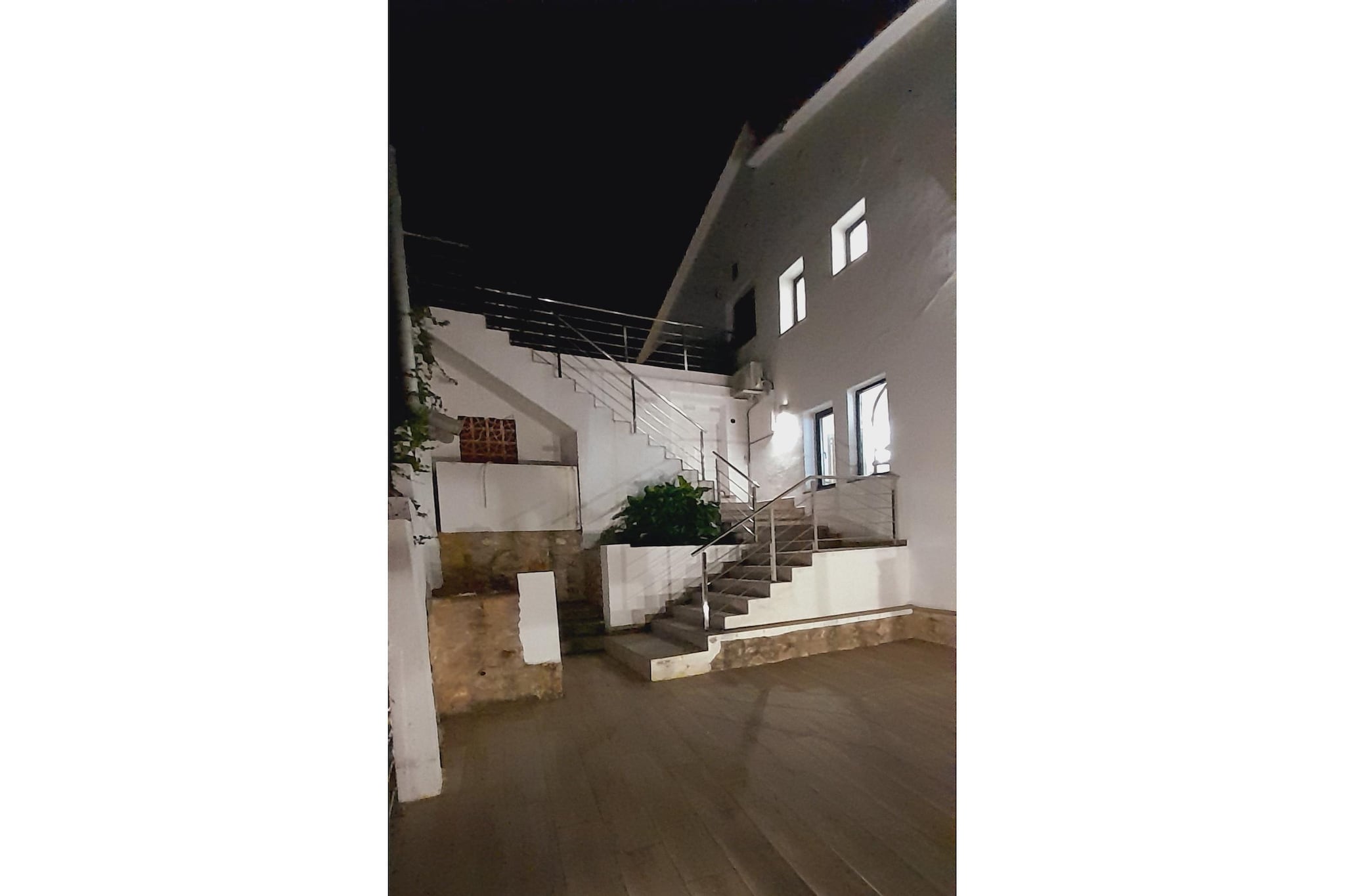 Villa Avril-Exterior in summer