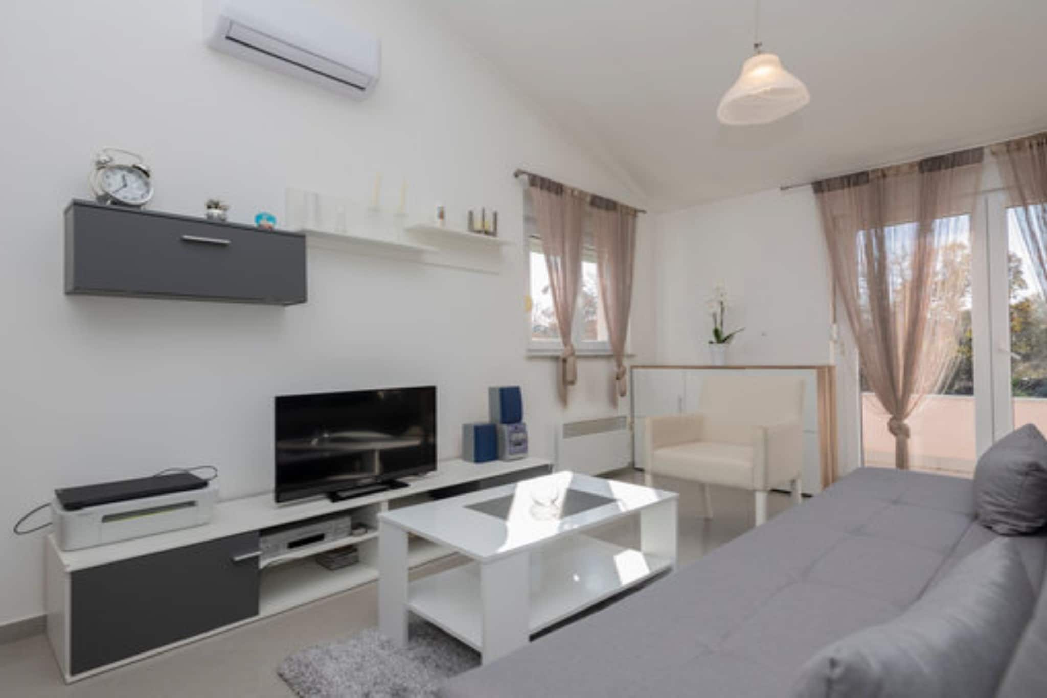 Charming Villa Nina with Pool - Four Bedroom Villa With Terrace and Swimming pool