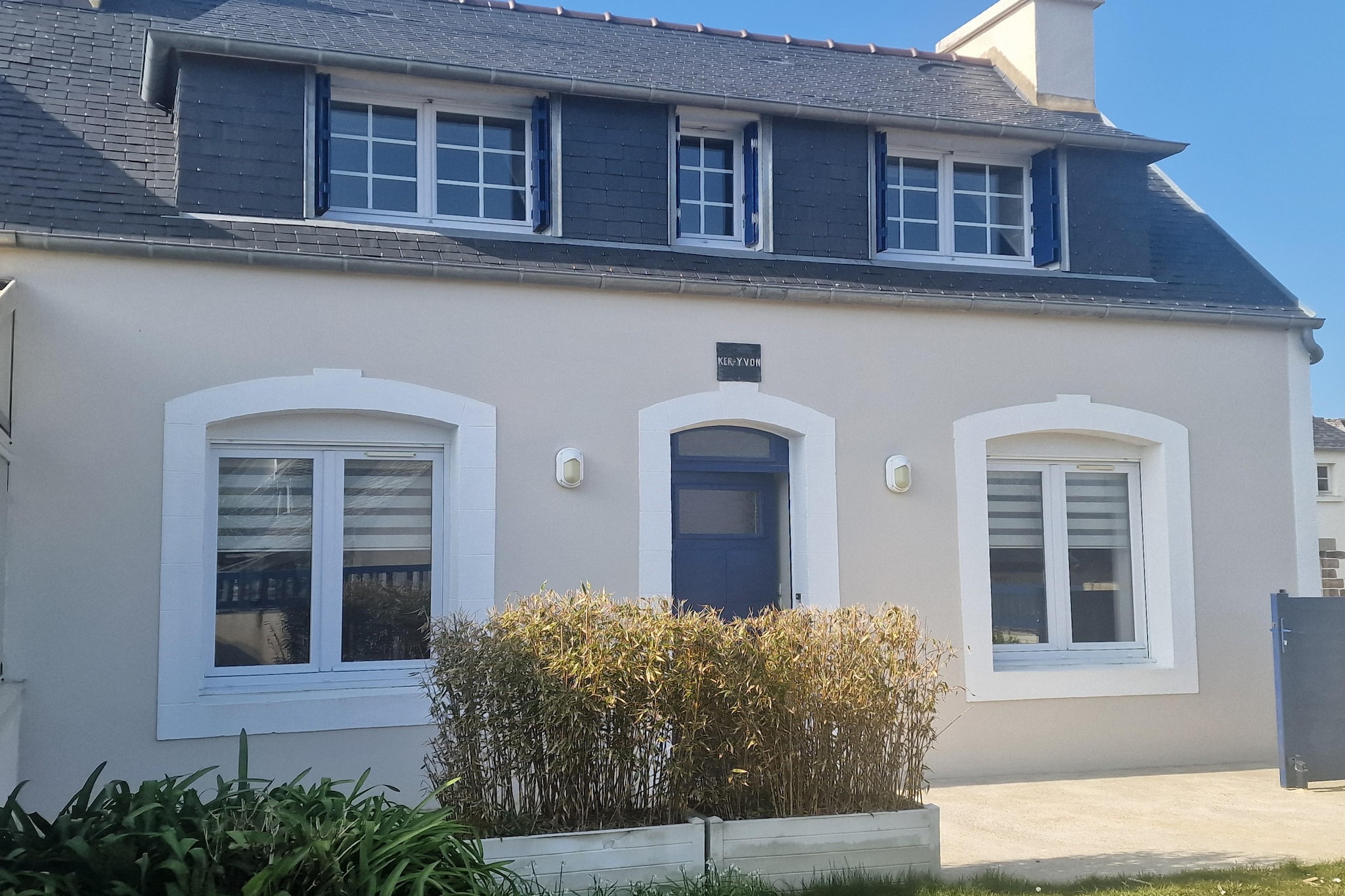Holiday home in Plougasnou Baie de Morlaix-Außenbereich Sommer