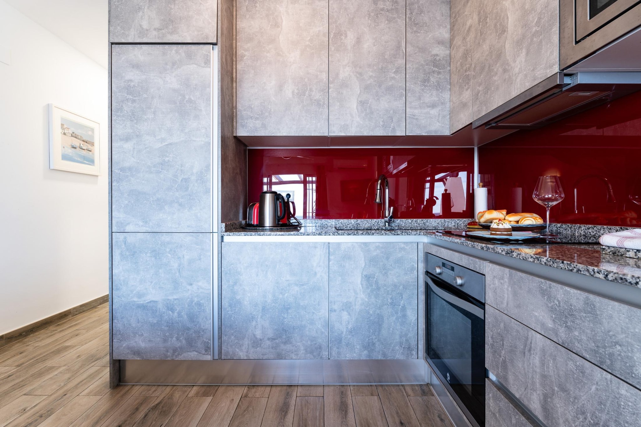 CT 401 - Faro's Beachfront Apartment in Calahonda-Kitchen