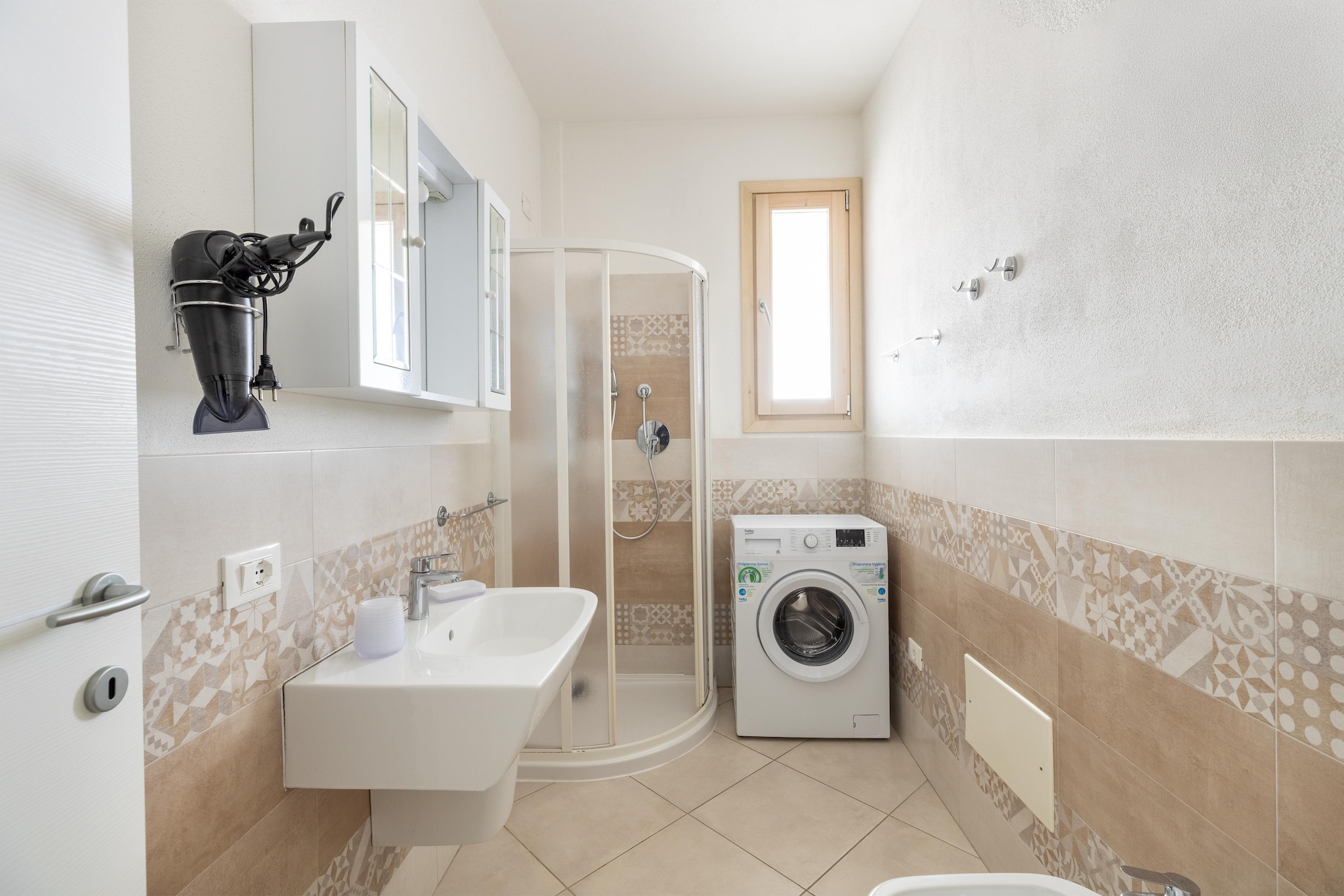 BILO 2 CARLO ALBERTO 2P-Badkamer