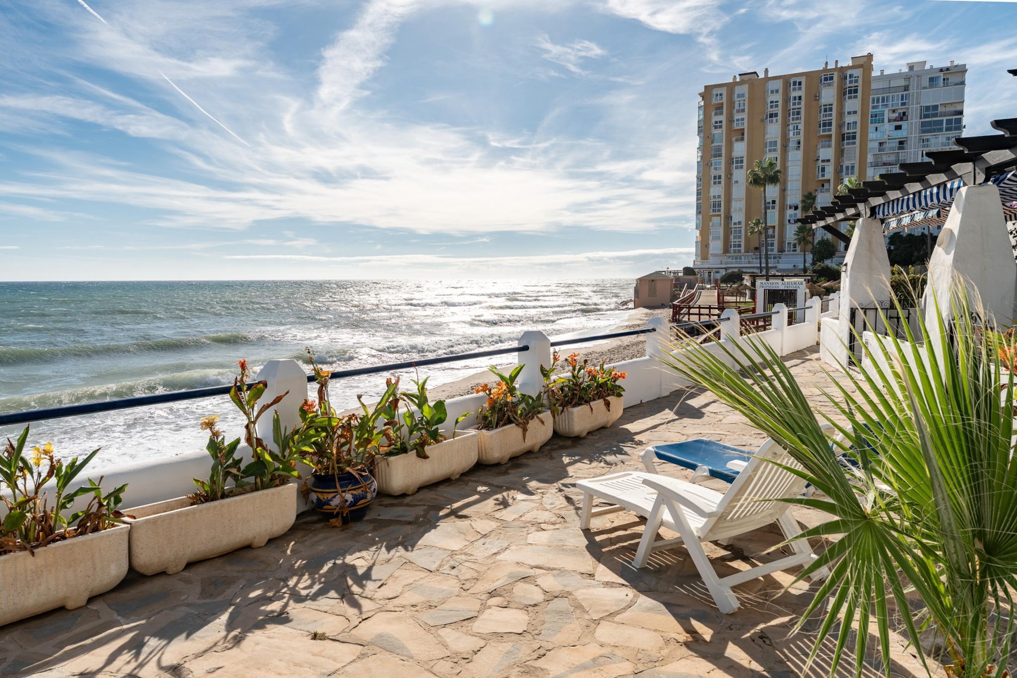 CT 400 - Faro's Beachfront House in Calahonda-Terrace balcony