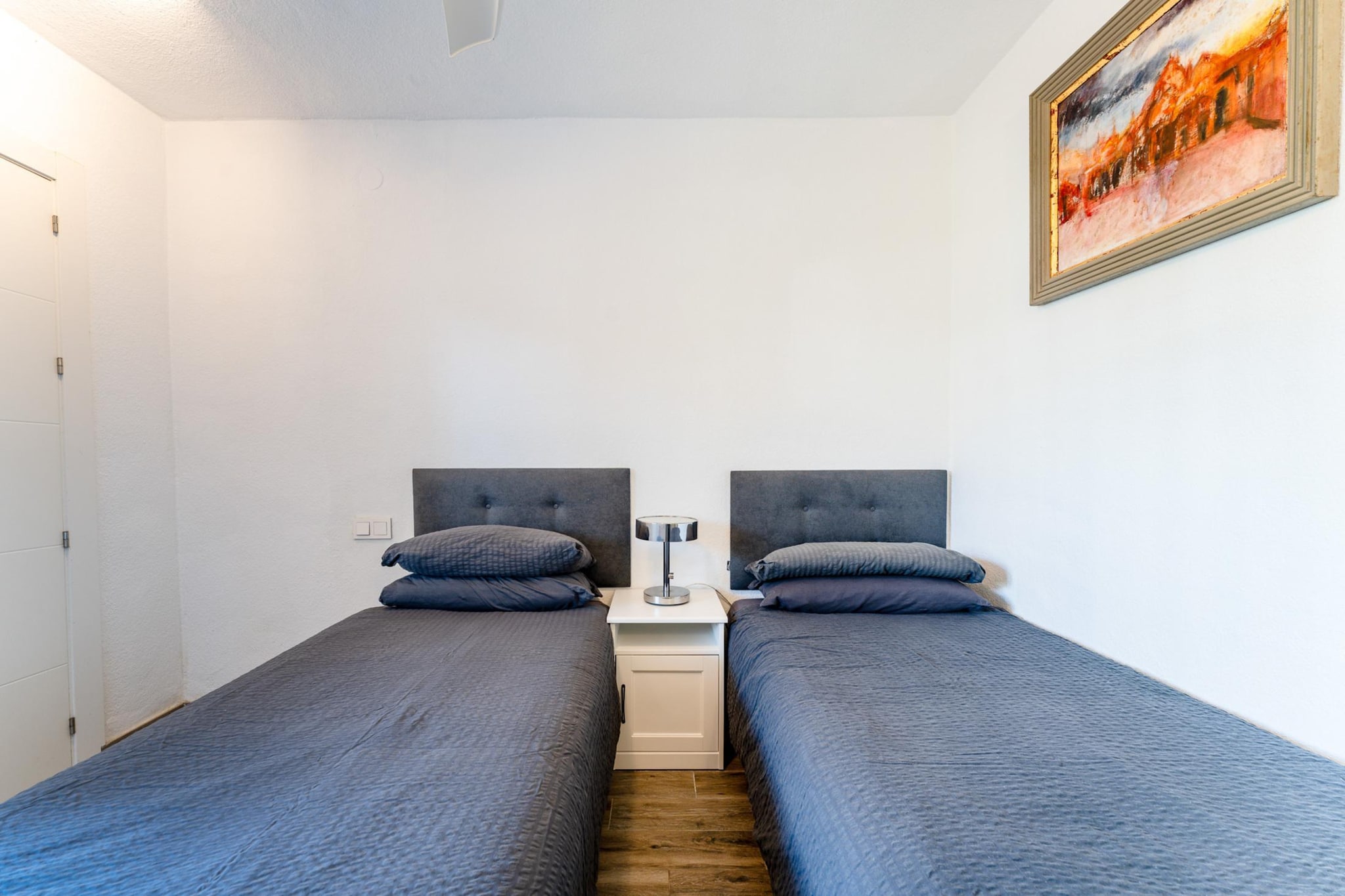 CT 400 - Faro's Beachfront House in Calahonda-Bedroom