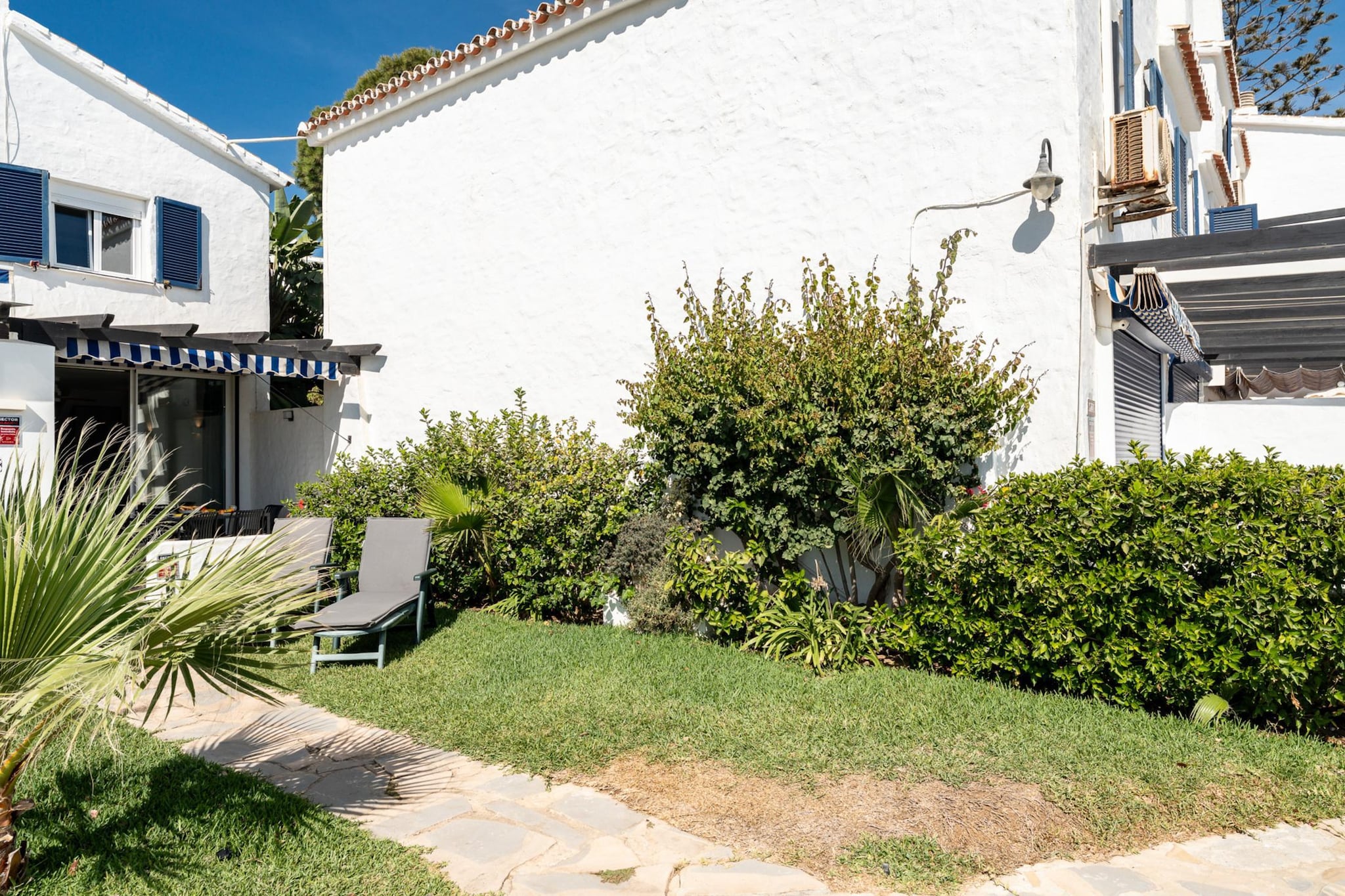 CT 398 - Faro's Beachfront House in Calahonda