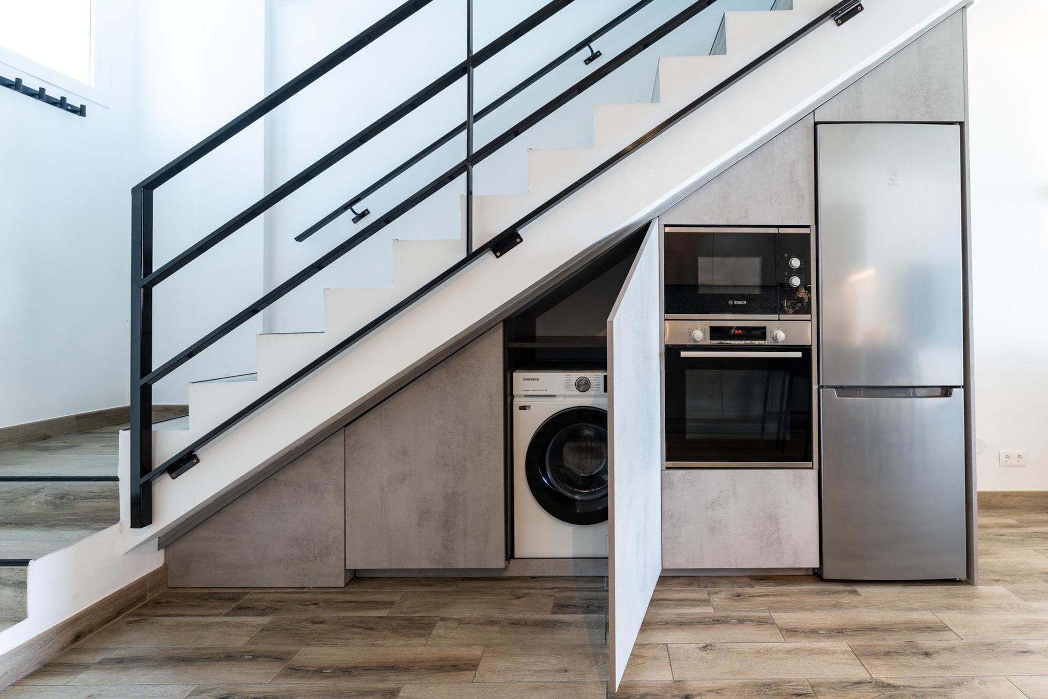 CT 398 - Faro's Beachfront House in Calahonda-Stairs