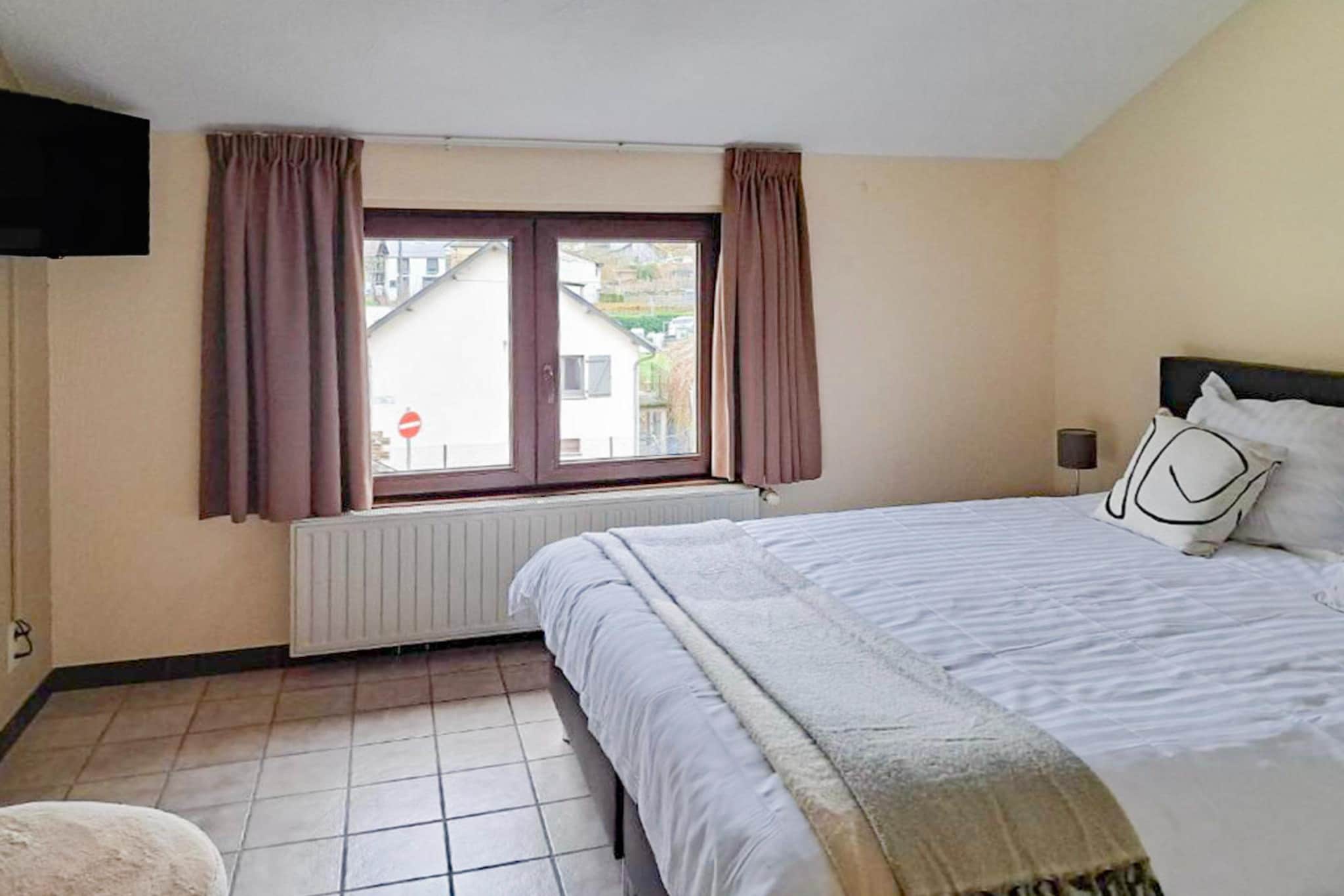Au Coeur d'Alle - Double Room with Large Double Bed-Chambre