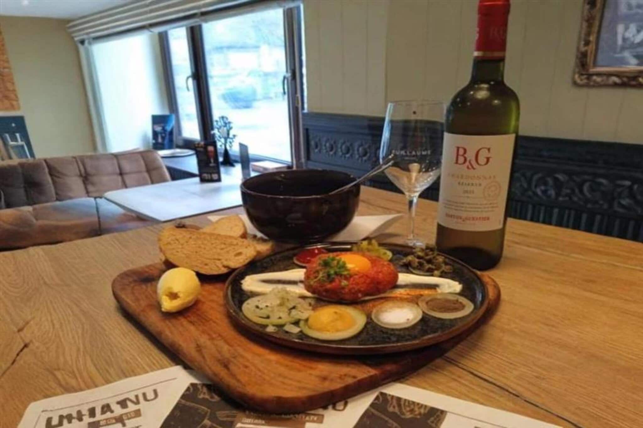 Au Coeur d'Alle - Triple Room with Bathroom-Dining room