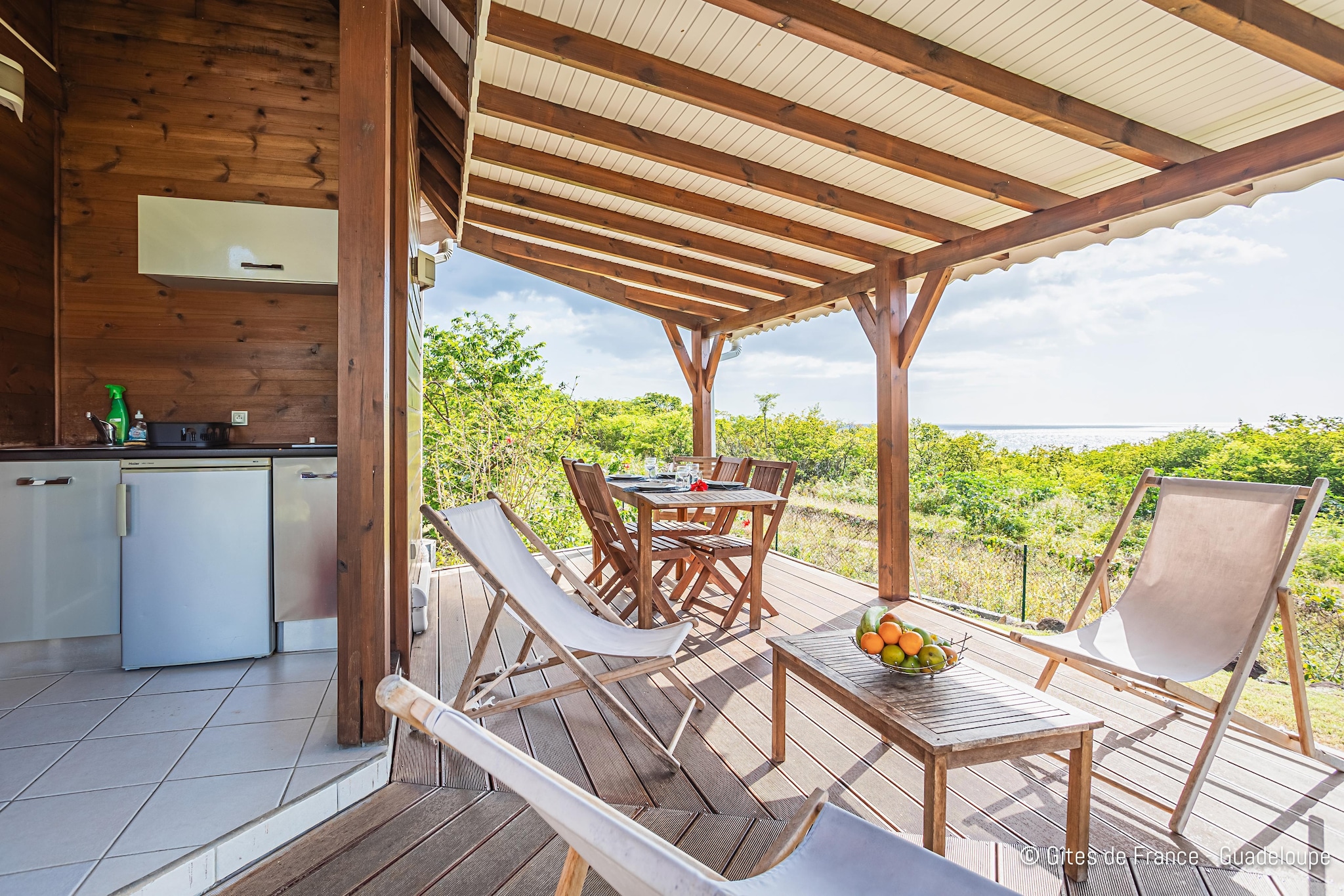 Paradise Bay Bungalow cosy bord de mer et piscine-Terrasse / balcon