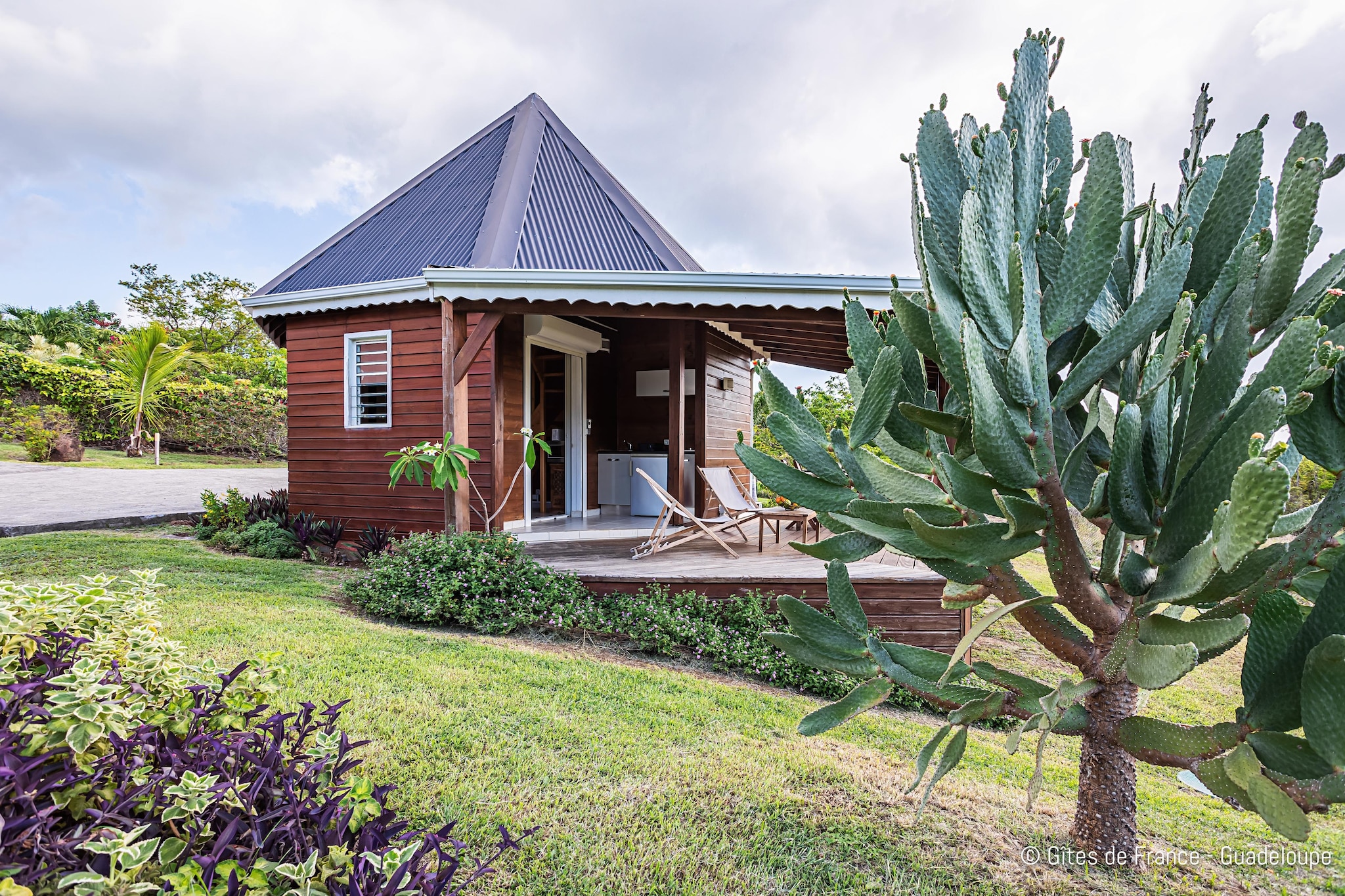 Paradise Bay Bungalow cosy bord de mer et piscine-Extérieur été