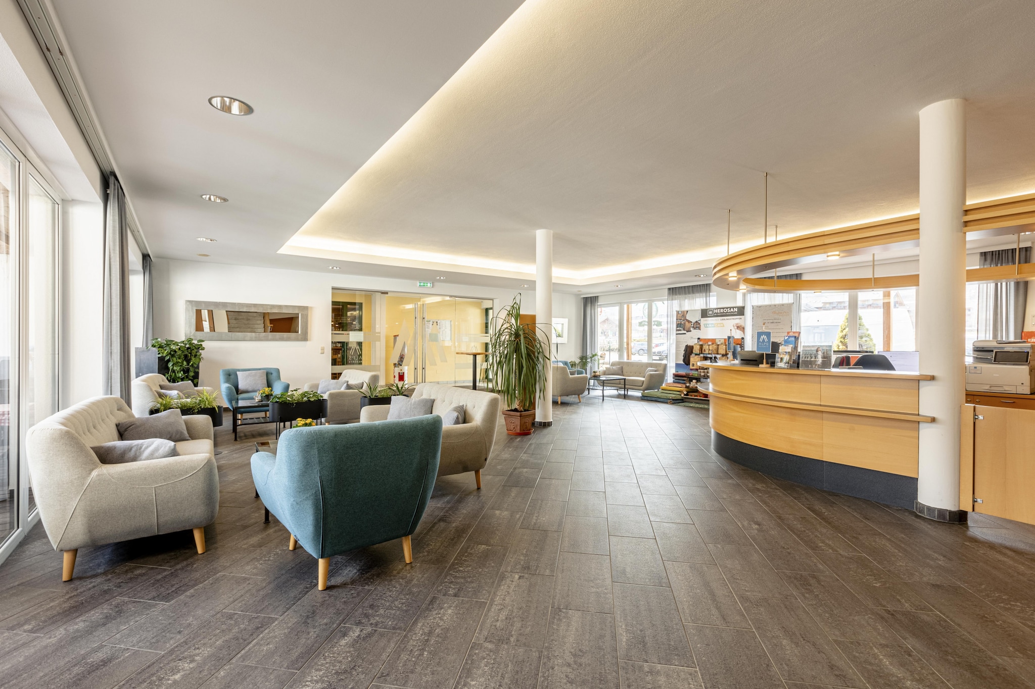 08_FH FPK804 für bis zu 5 Personen-Empfangshalle