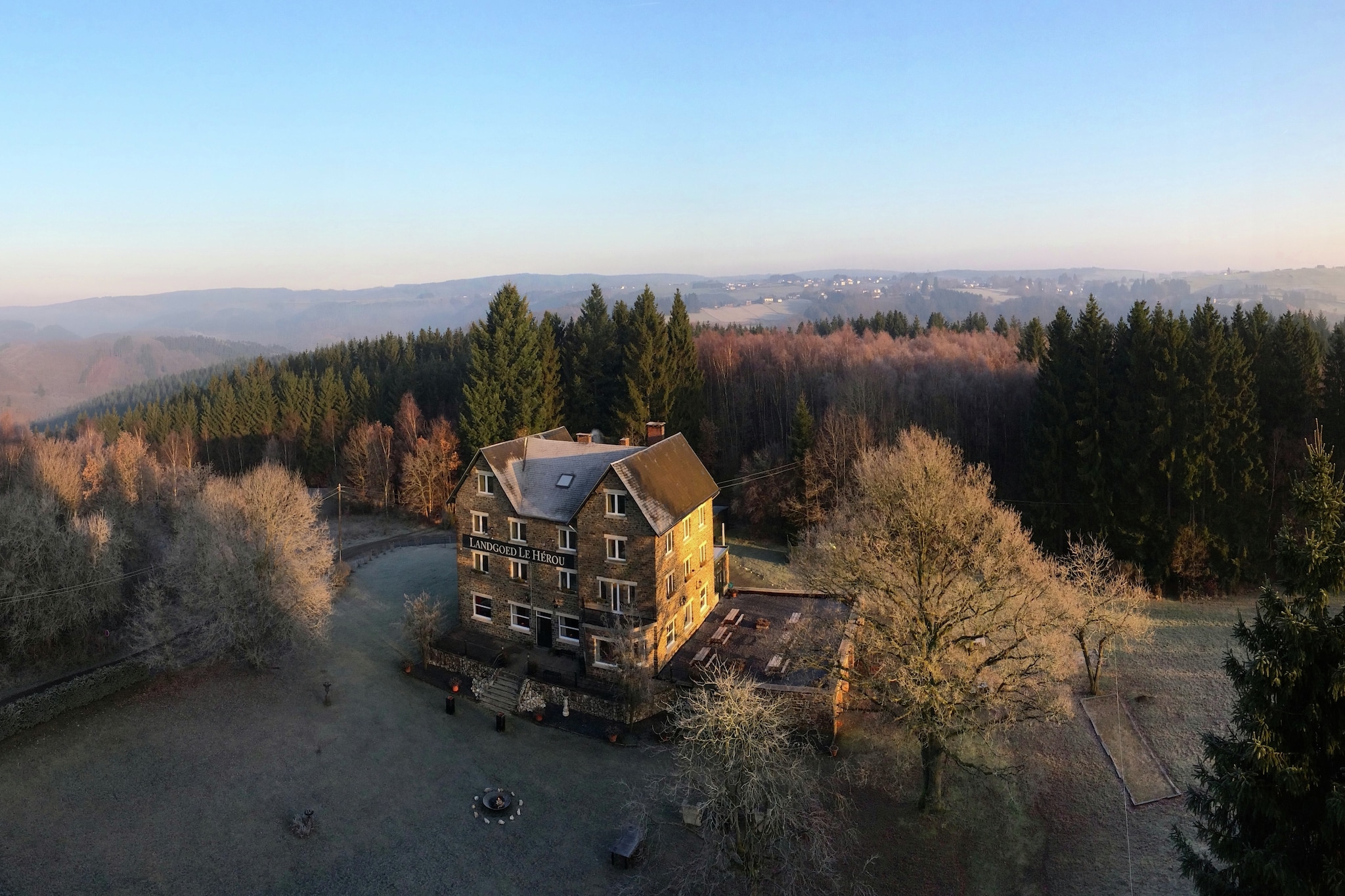 Vakantiehuis Nisramont-La Roche max. 65 personen 2 huisdieren 19 slaapkamers #26