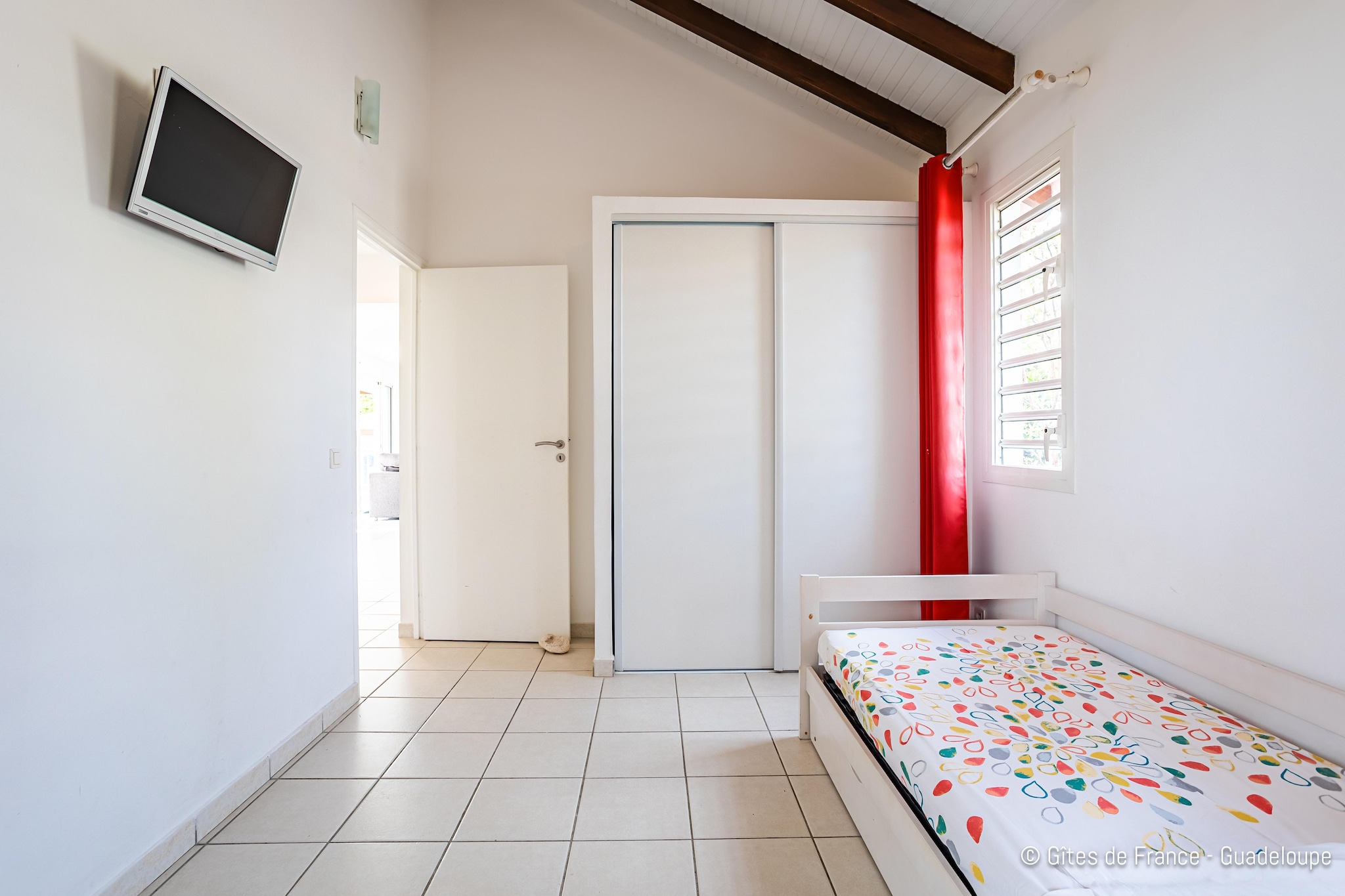 Paradise Bay Villa standing avec vue sur mer Non Remboursable-Chambre