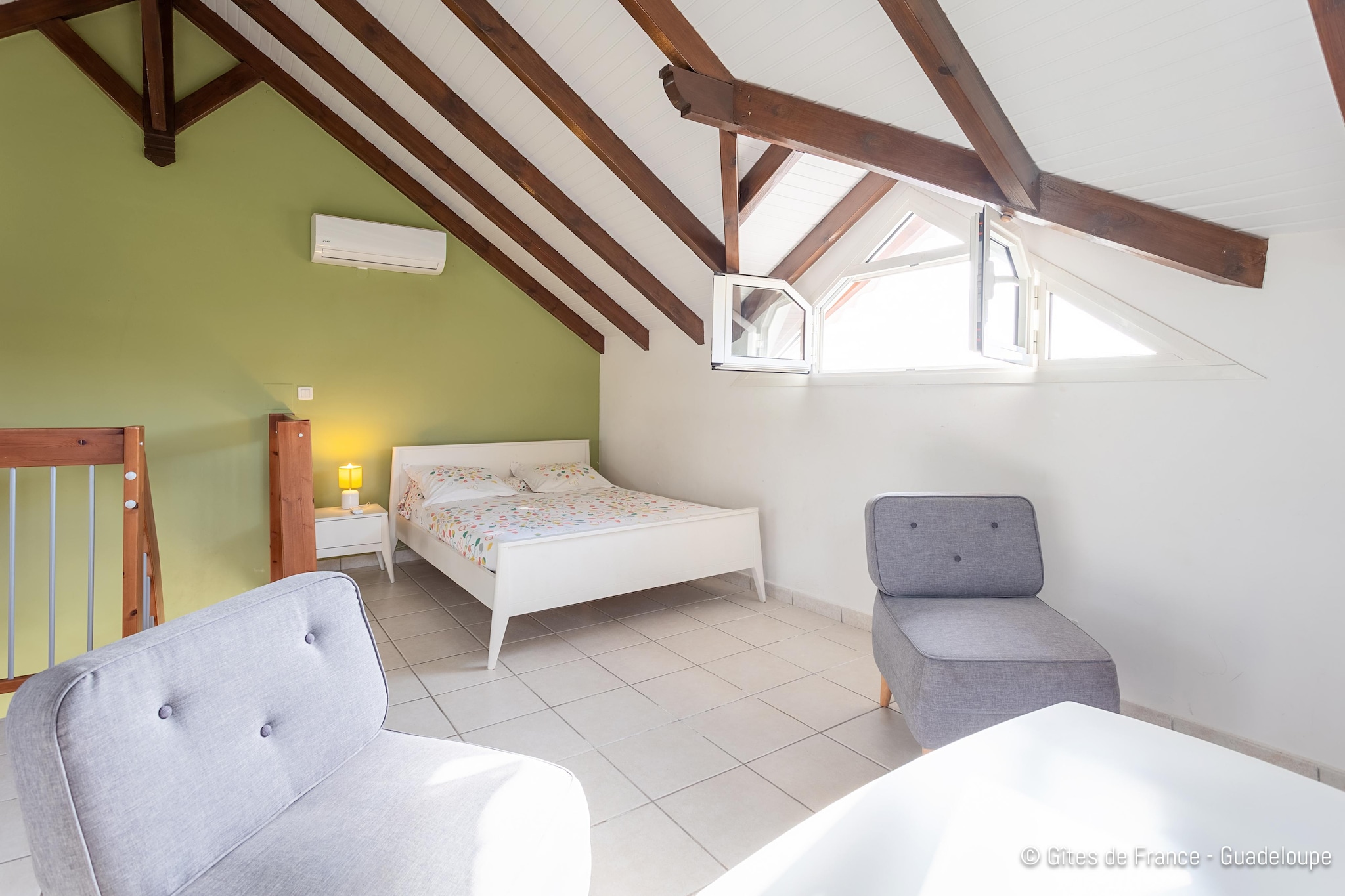 Paradise Bay Villa standing avec vue sur mer Non Remboursable-Chambre