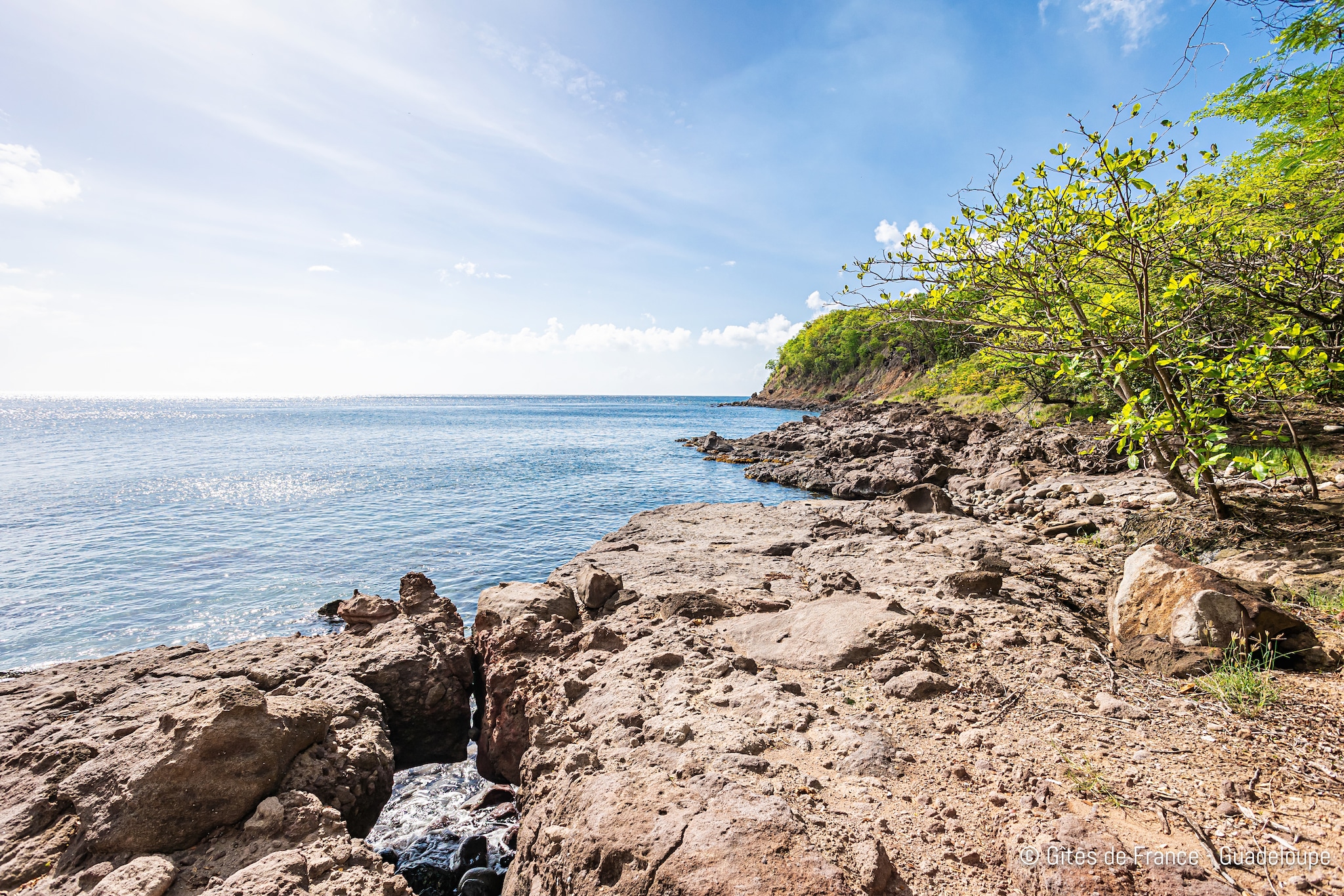 Complexe entier-Résidence-Villa-Salle de Bain amenagée-Vue mer-Zones été à 5 km