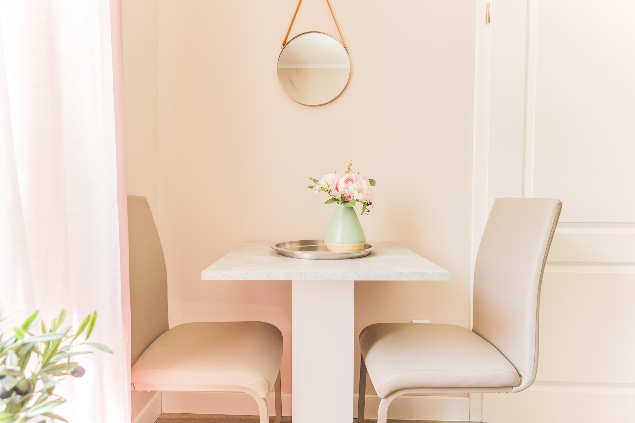 Apartment Bad Camberg-Eetkamer