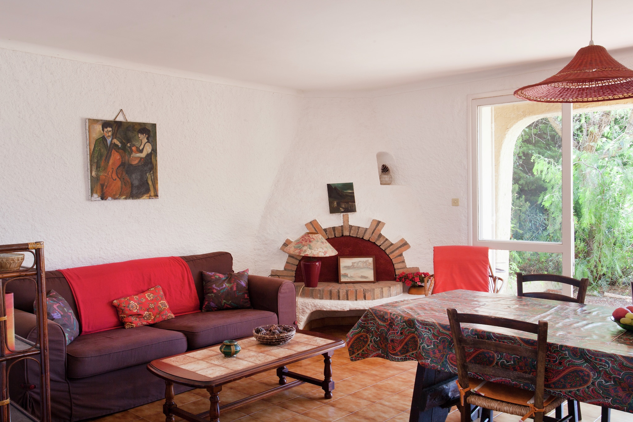 Ground floor: (hallway, Living room(TV, dining table, seating area), Kitchen(oven, microwave, dishwasher, washing machine), bedroom(2x single bed, air conditioning), bedroom(double bed, air conditioning), bathroom(shower, 2x washbasin), toilet)\n\nterrace, garden(900 m2), garden furniture, BBQ, tennis court, boules court, children\'s bed