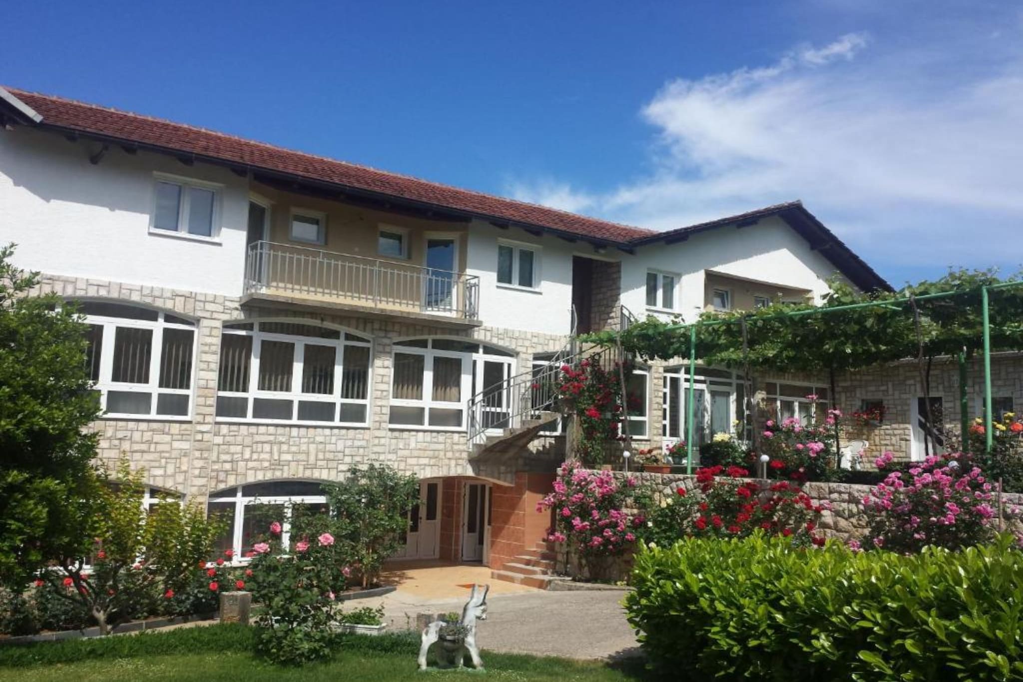 Elez Serenity Guesthouse - Twin room with Balcony-Buitenlucht
