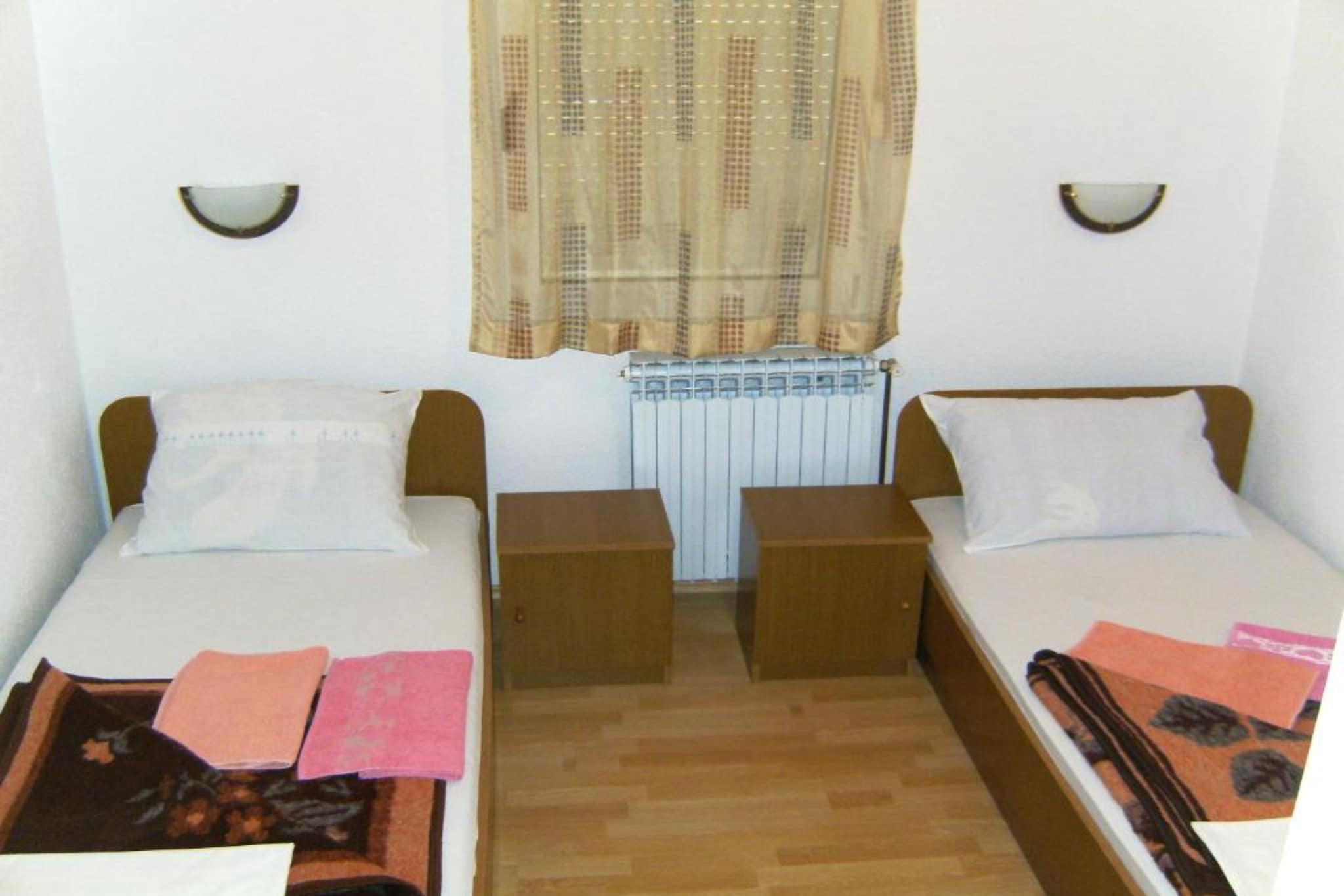 Twin room 4