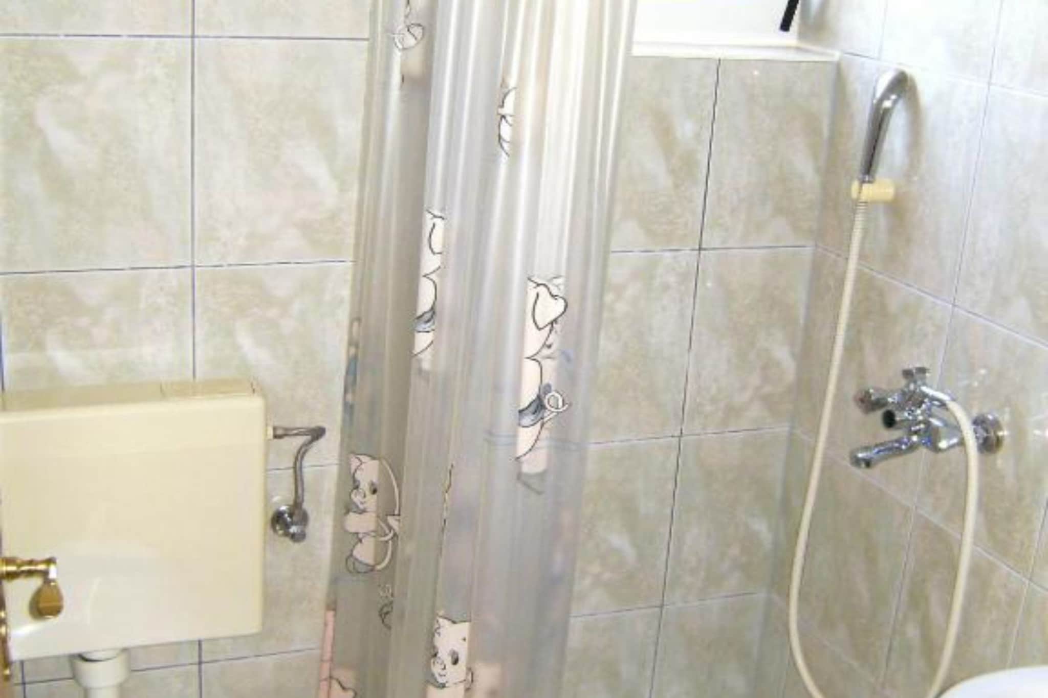 Twin room 5-Badkamer