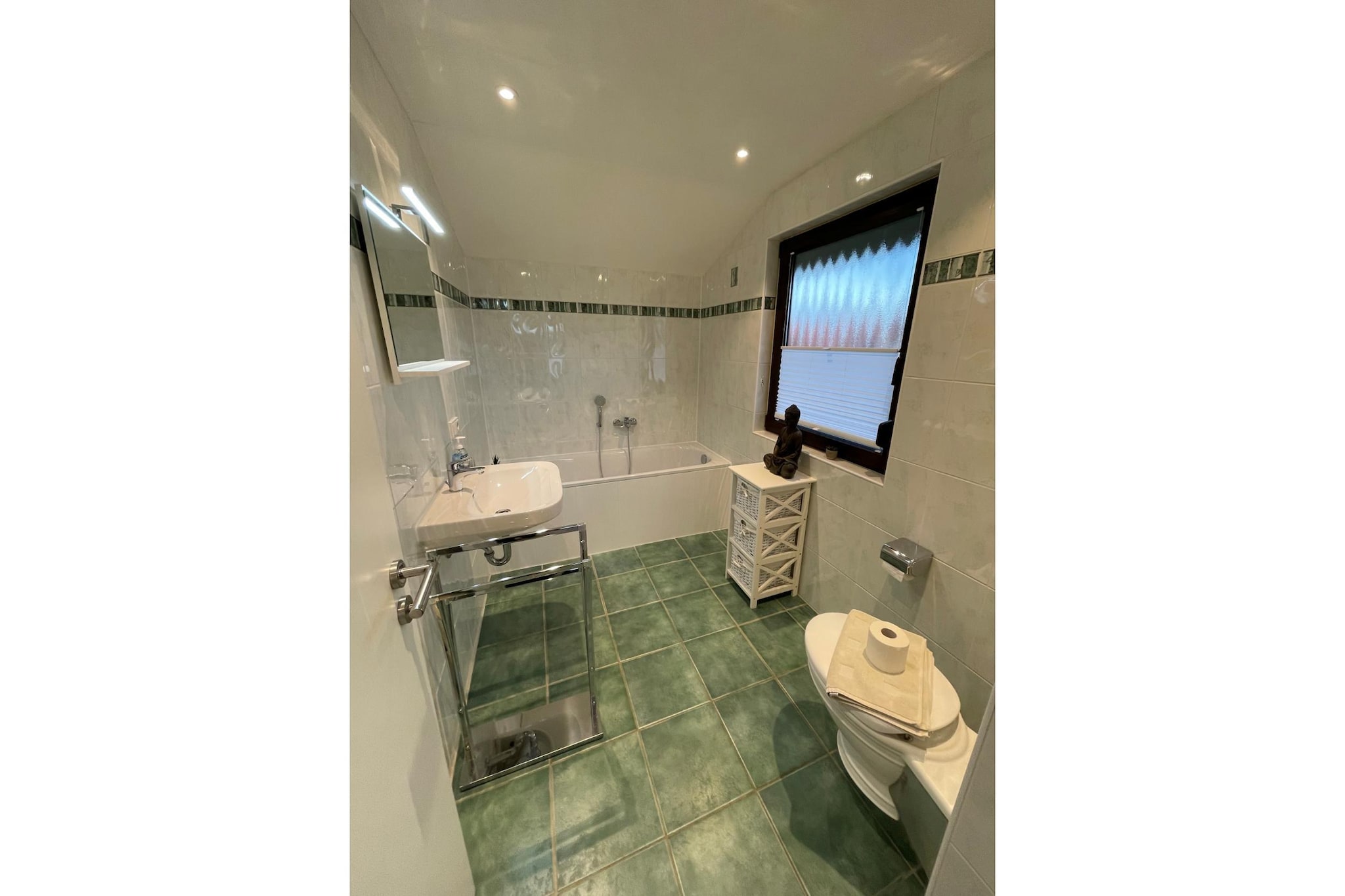 Silbersee M51-Bathroom