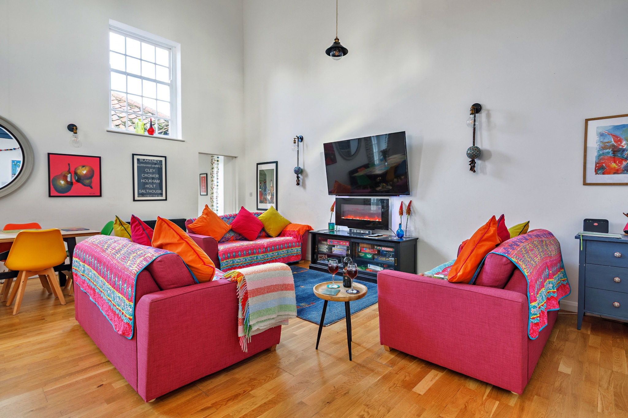 The Chapel - Living room