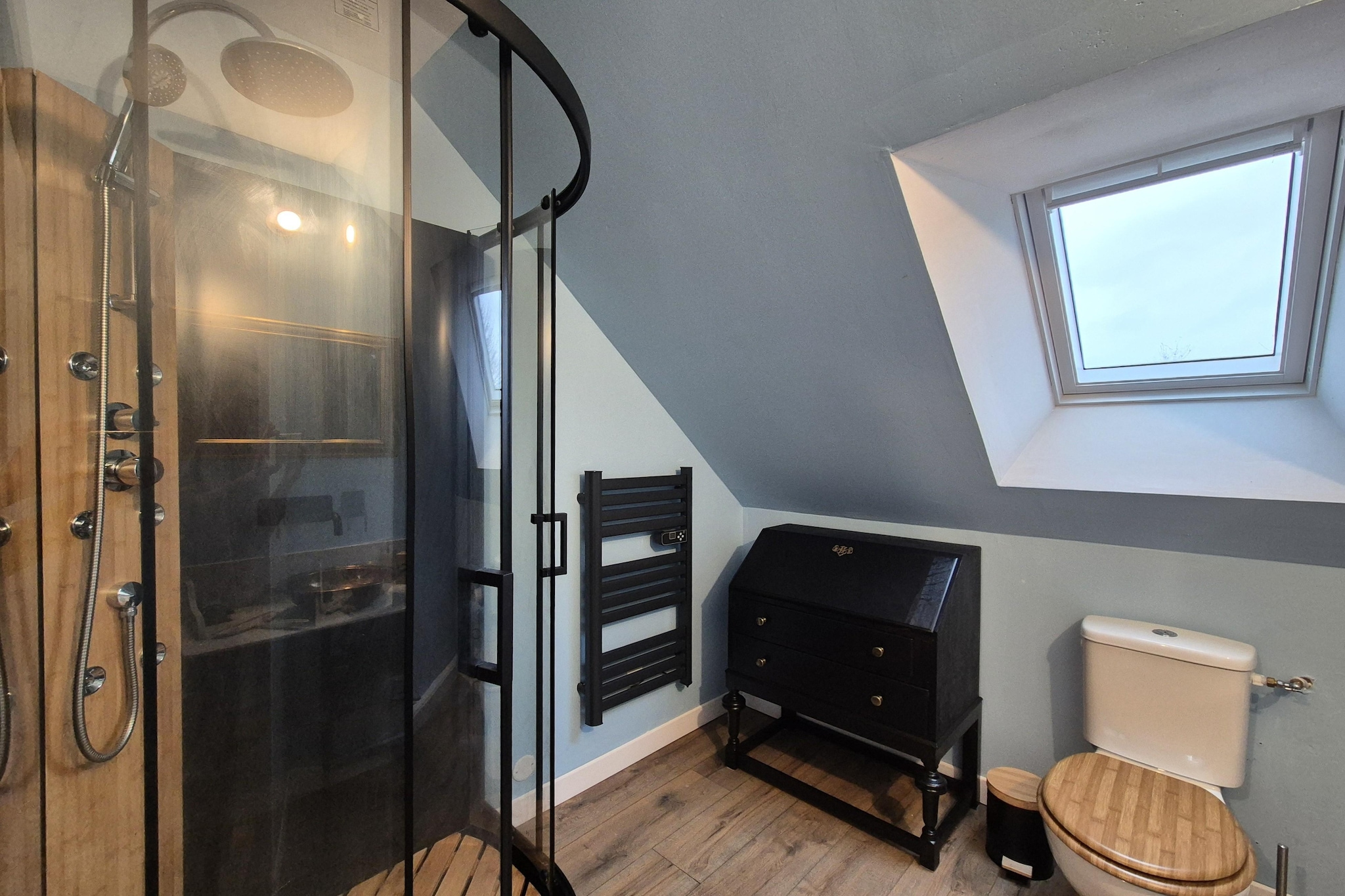 Studio au 1er étage-Badkamer