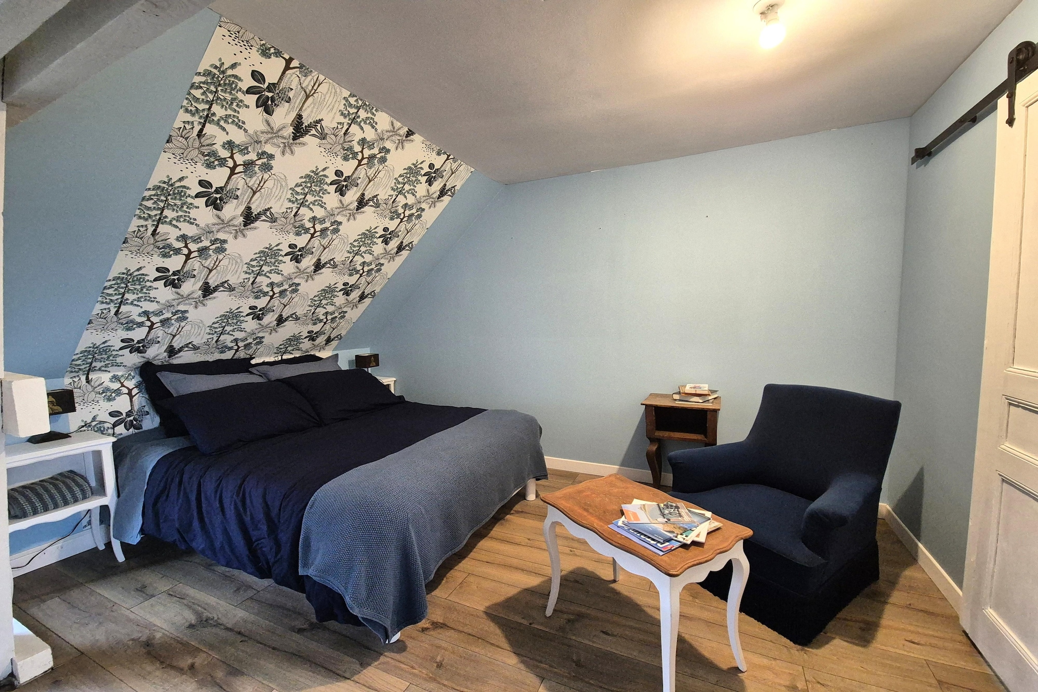 Studio au 1er étage-Slaapkamer