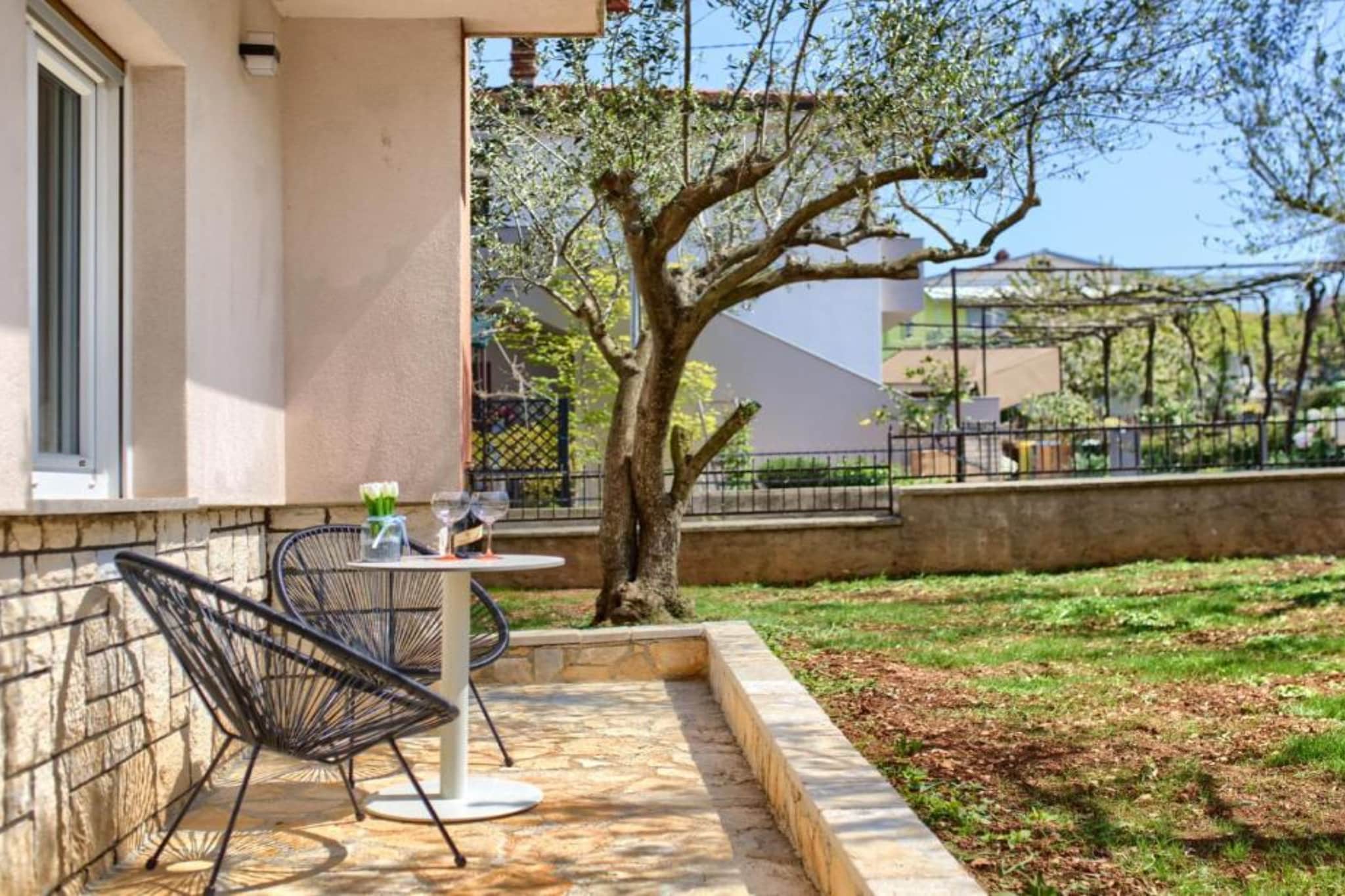 Apartments Mons - Two Bedroom Apartment With Terrace (A2)-Im Freien