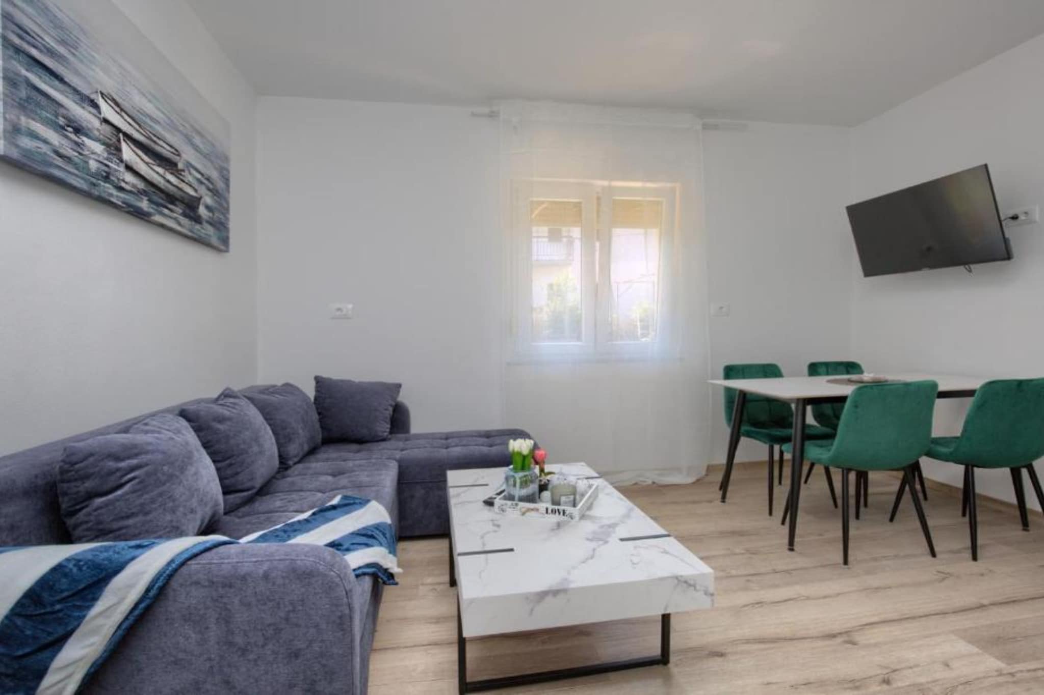 Apartments Mons - Two Bedroom Apartment With Terrace (A2)-Im Freien