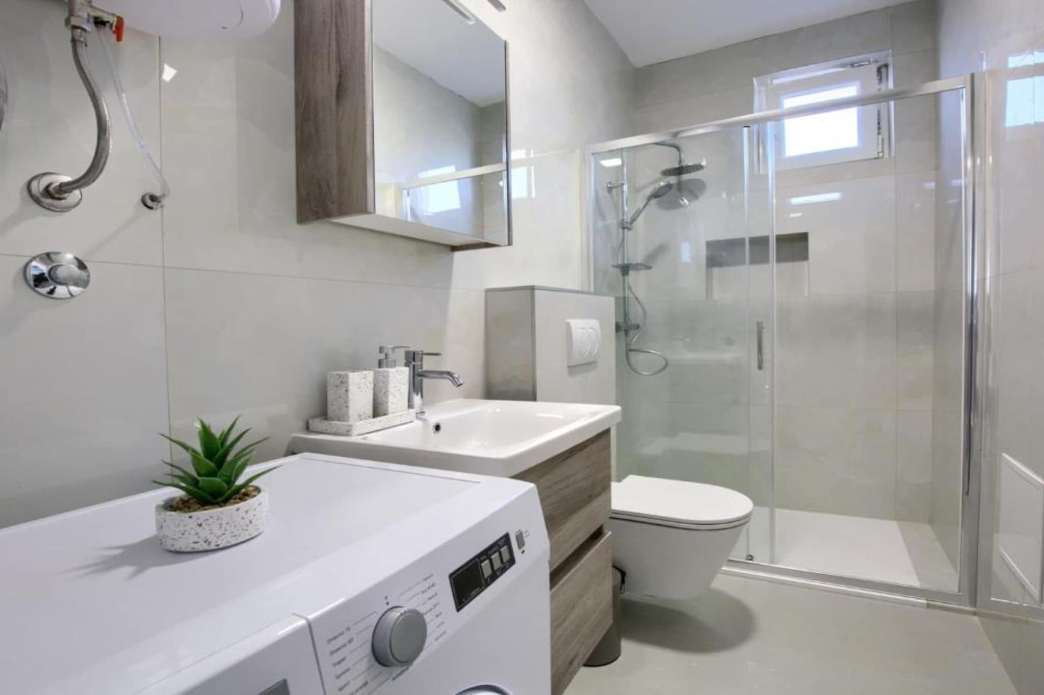 Apartments Mons - Two Bedroom Apartment With Terrace (A2)-Badezimmer