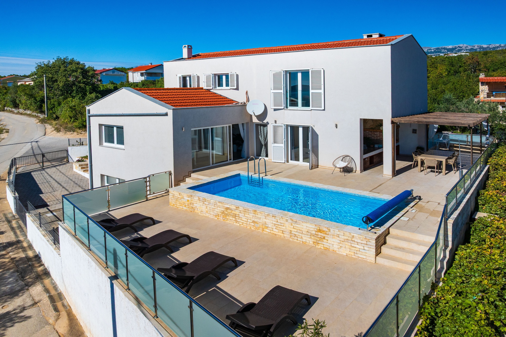 Sea view Villa Anpero-Außenbereich Sommer