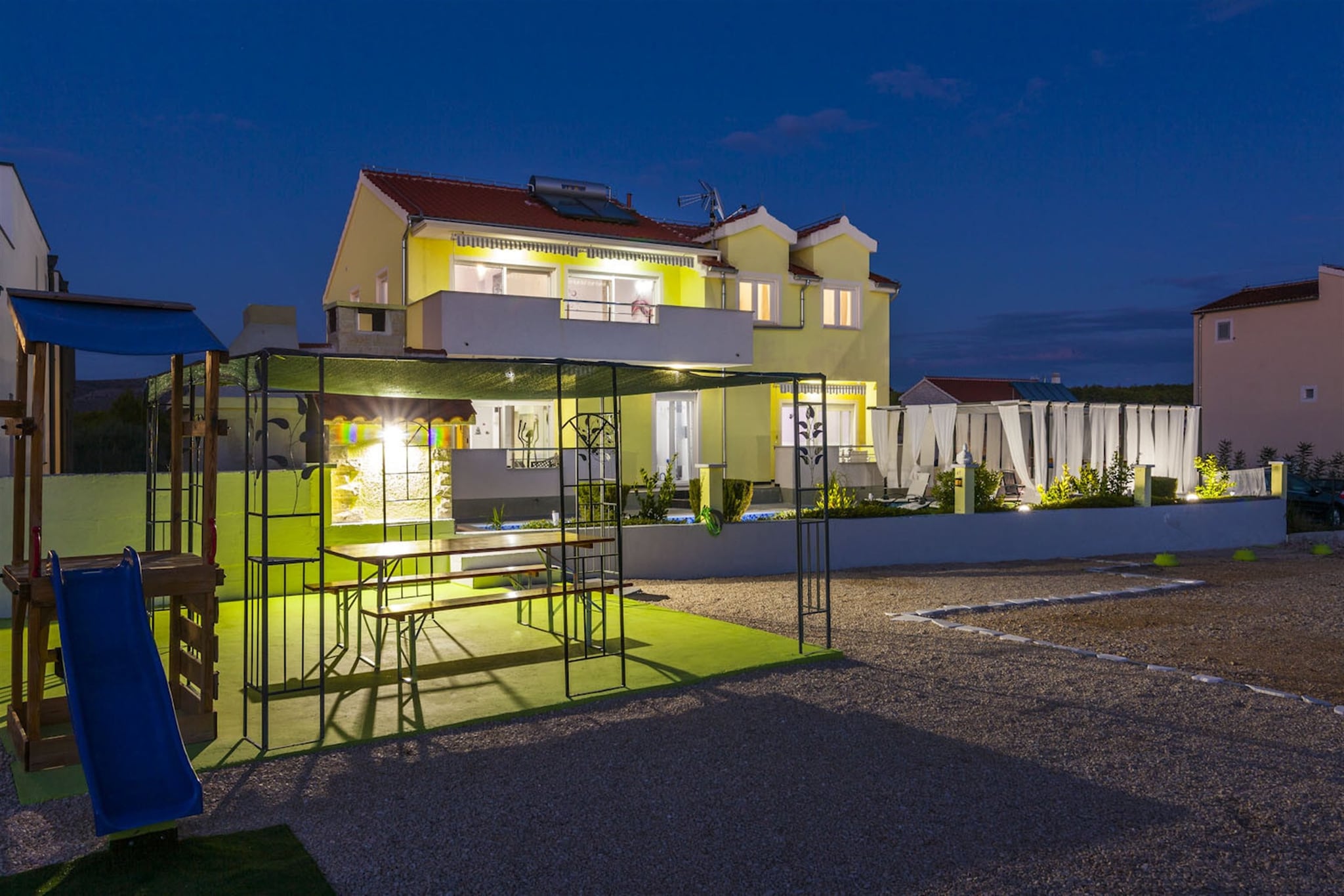 Sea view Villa Brodarica-Außenbereich Sommer