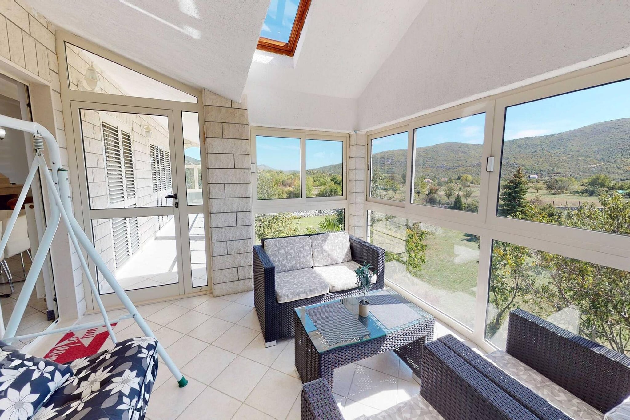 Sport & Spa Villa Neoric-Wohnzimmer