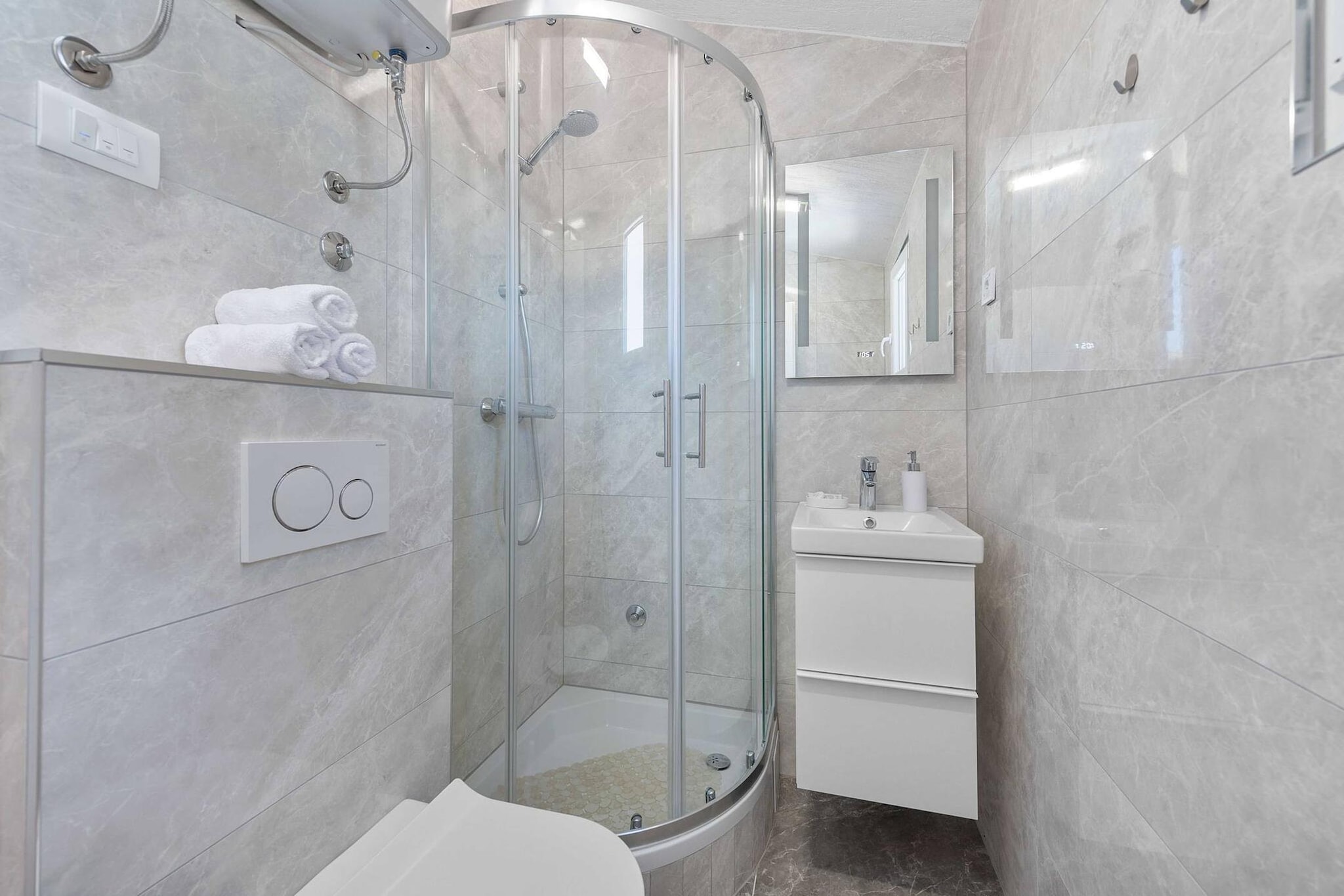 Sport & Spa Villa Neoric-Badezimmer