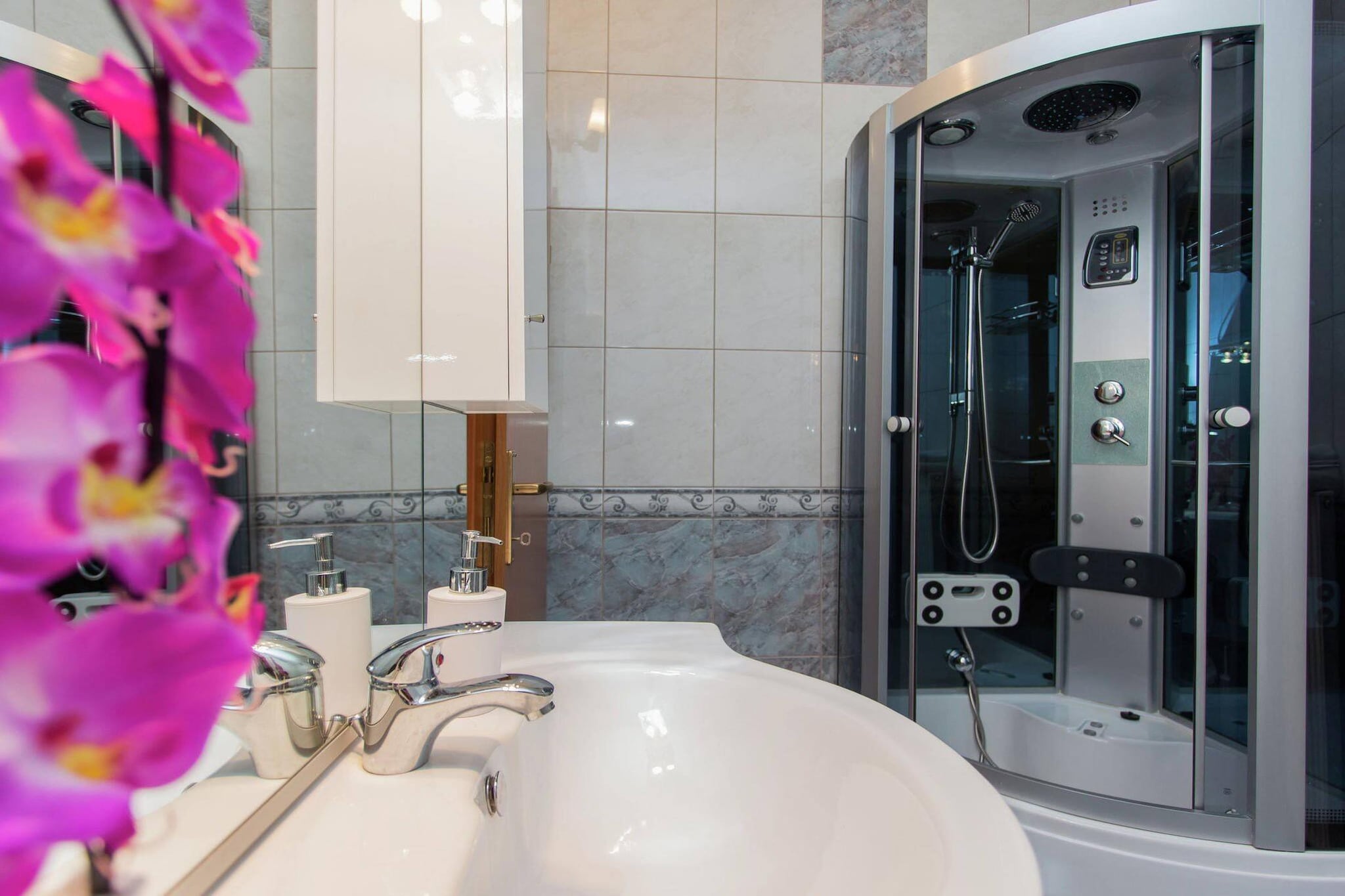 Sport & Spa Villa Neoric-Badezimmer