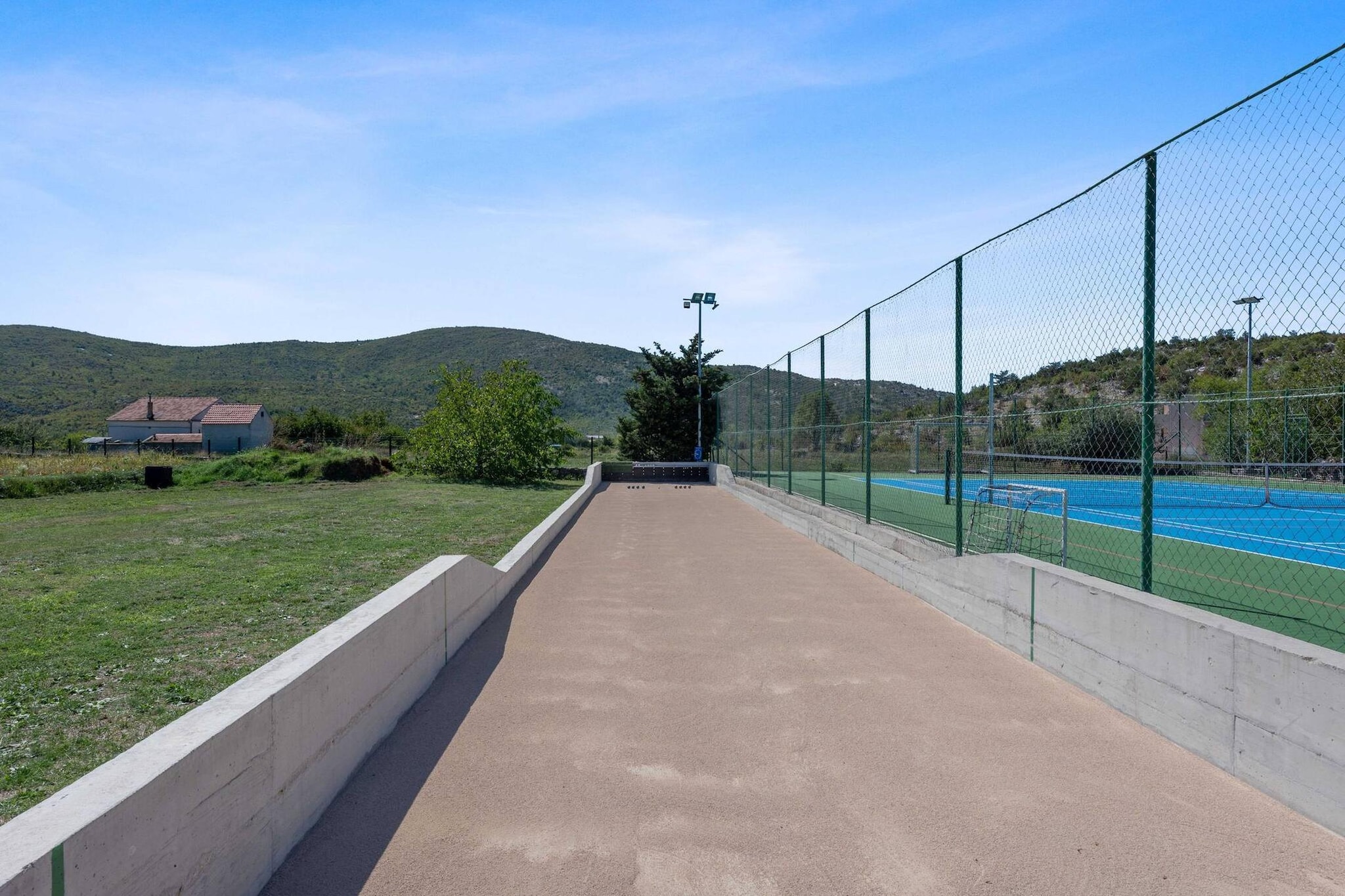 Sport & Spa Villa Neoric-Gebiete Sommer 1 km