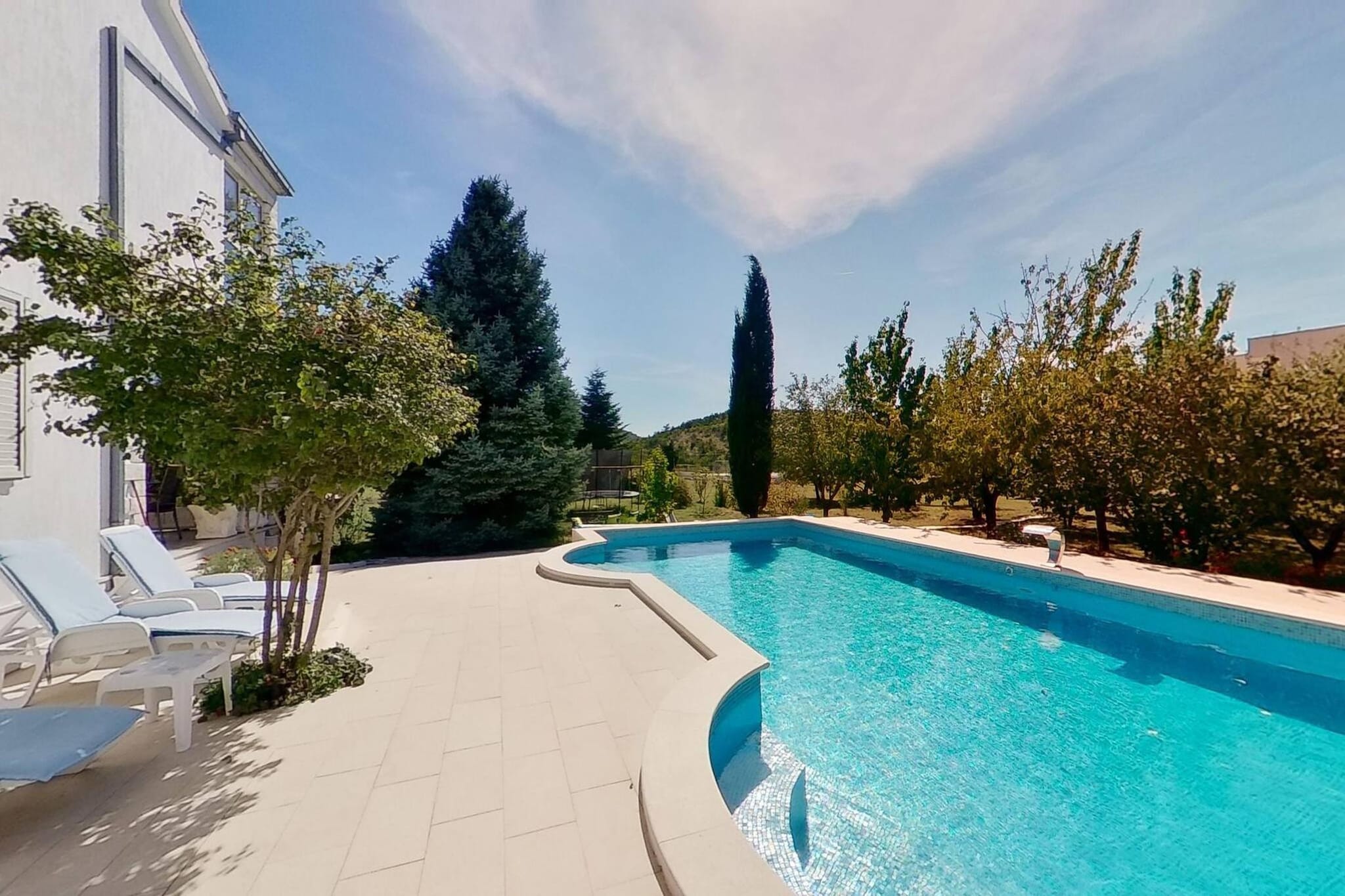 Sport & Spa Villa Neoric-Schwimmbad