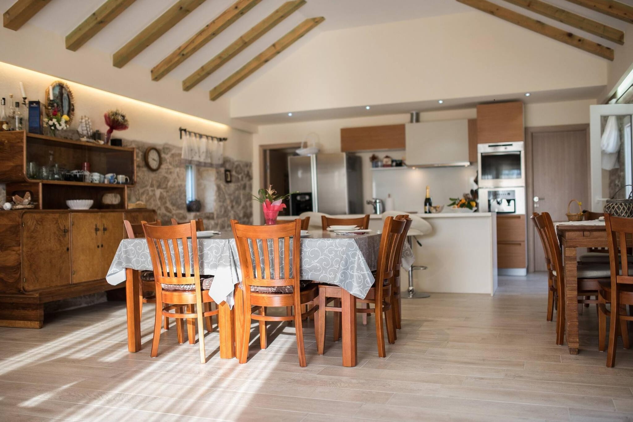 Authentic Villa Zvonko-Salle à manger