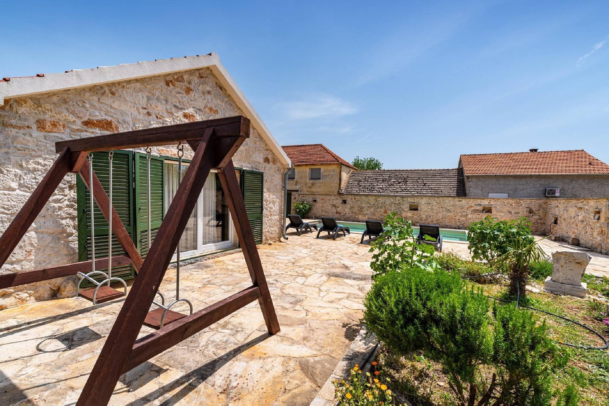 Authentic Villa Zvonko-Jardins en été