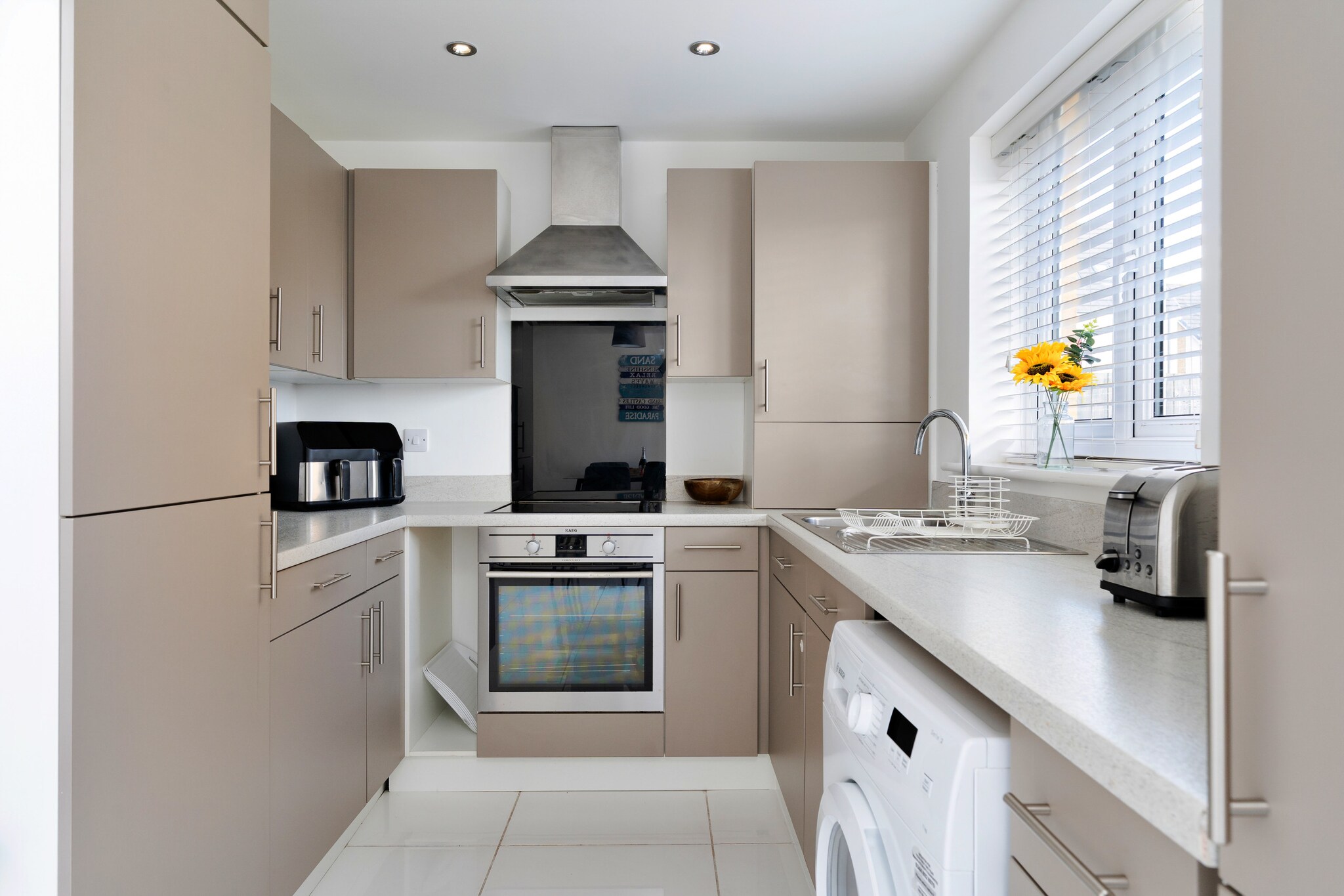 Ffordd Y Meillion - Kitchen