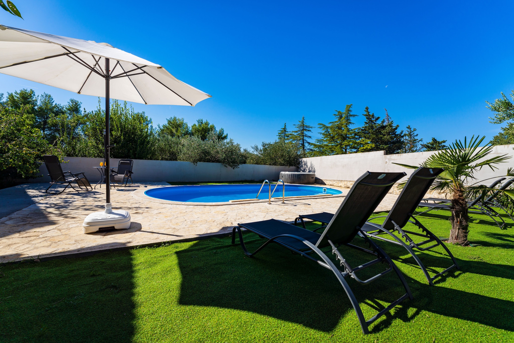 Holiday home Emily-Piscine