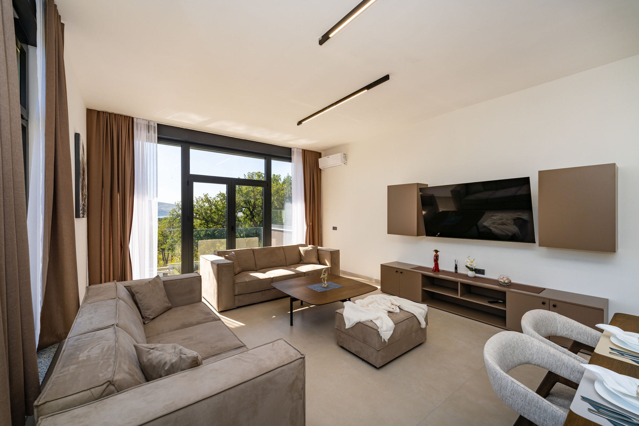 Sea view Villa Senti-Woonkamer