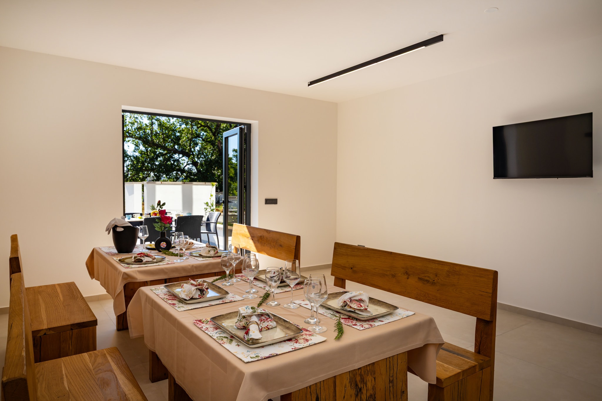 Sea view Villa Senti-Eetkamer