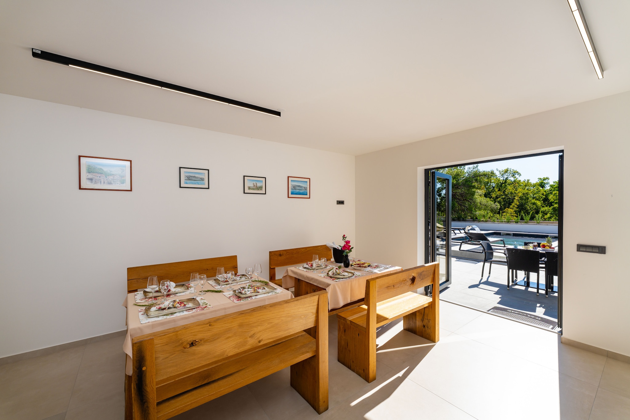 Sea view Villa Senti-Eetkamer