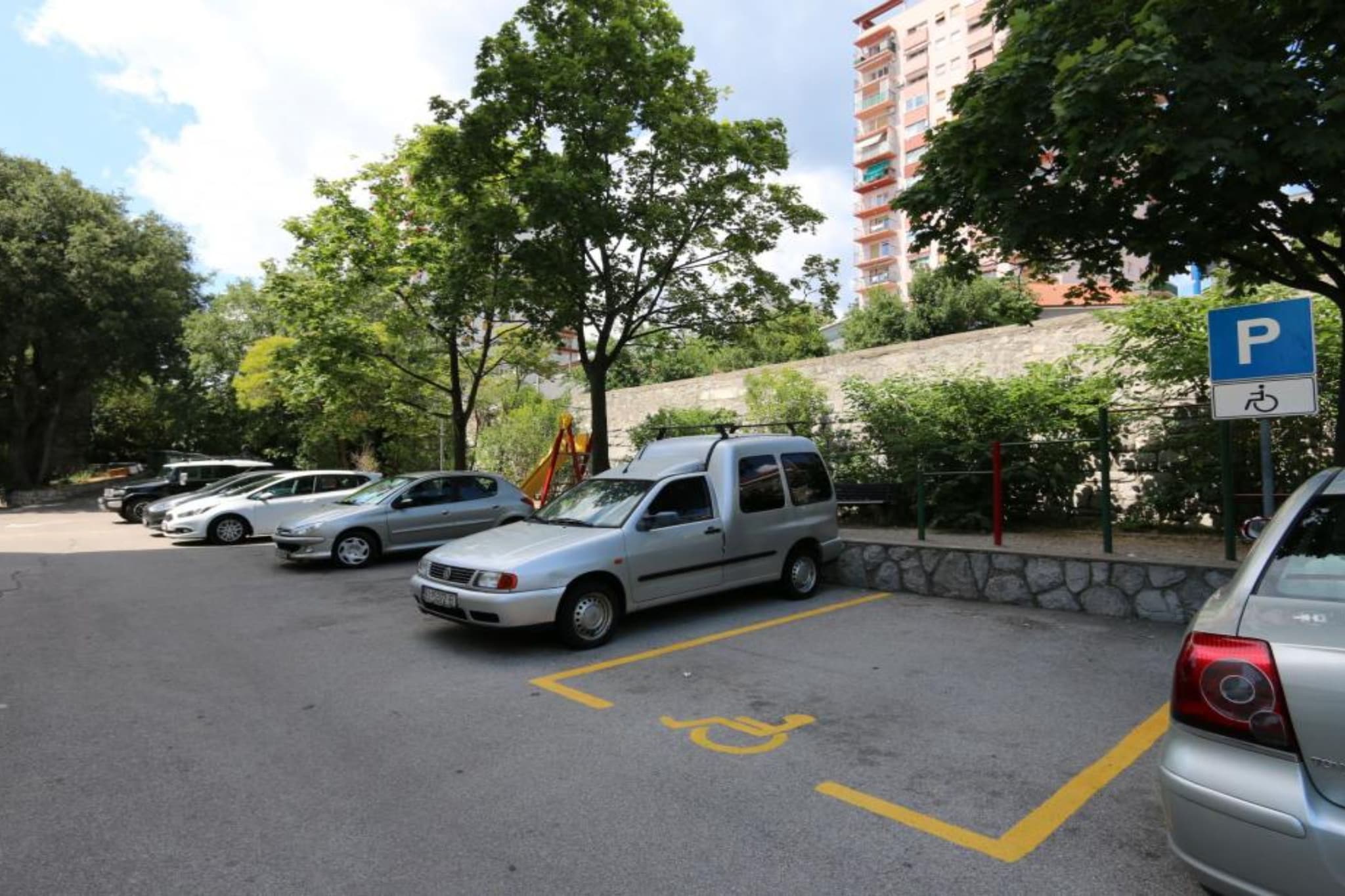 City Apartments Iva Krimeja Rijeka - Two Bedroom Apartment-Parkeerplaats