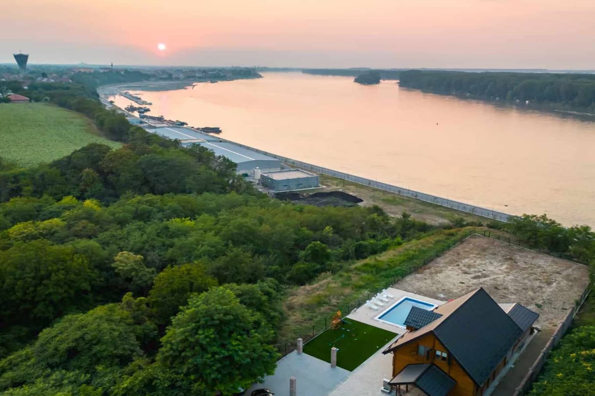 Wooden House Vučedol - Four bedroom villa-Extérieur